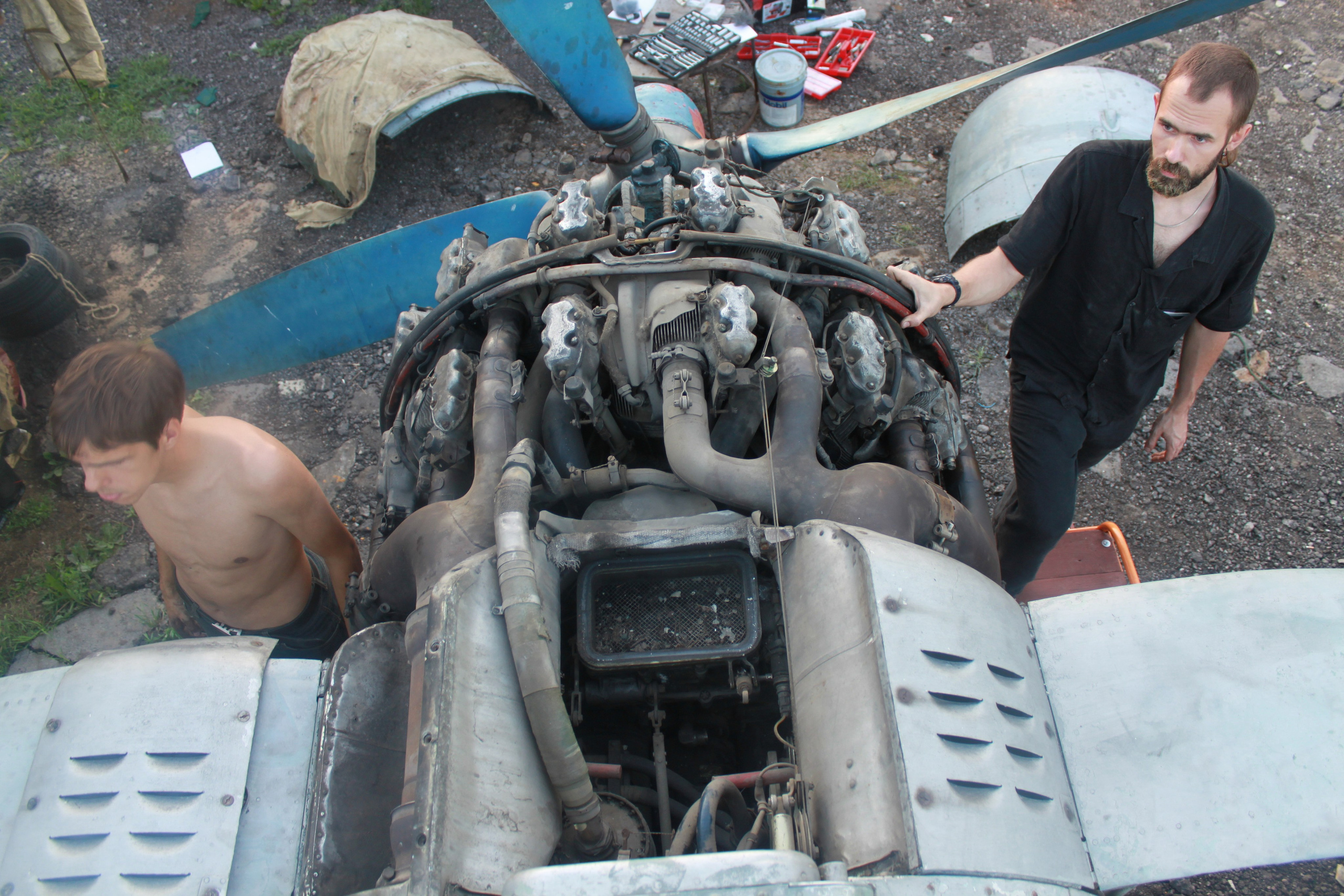 Ил-14Т «Голубая Мечта» работы в Тушино (2011 г.). Фотоальбом показывающий увлекательный мир авиации и мир медведей Андрея Иванова