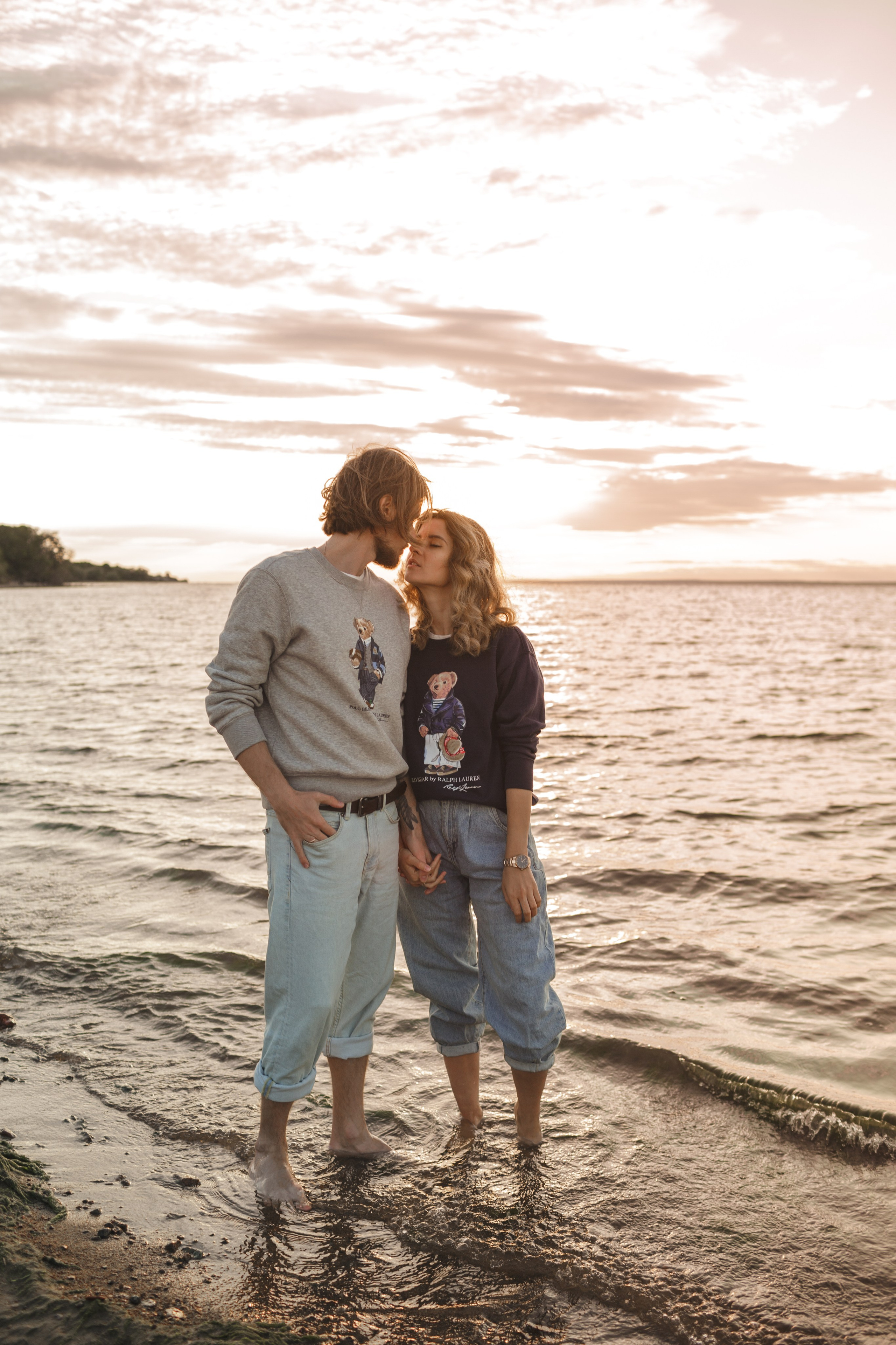 Фотосессия пары на закате. Свадебный фотограф Кирилл Белый