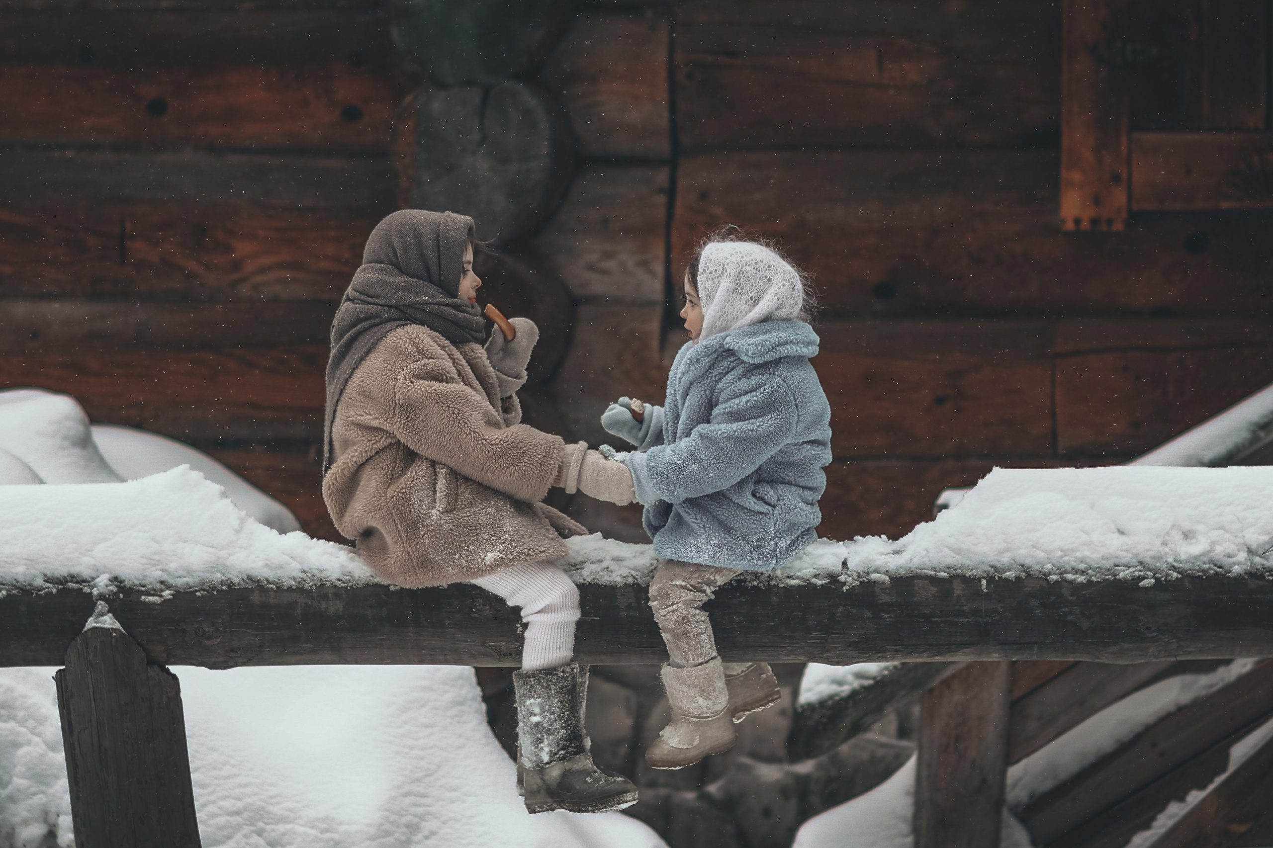 Зимняя уличная фотосессия большой дружной семьи в Истре. Профессиональный фотограф в Москве, Подмосковье