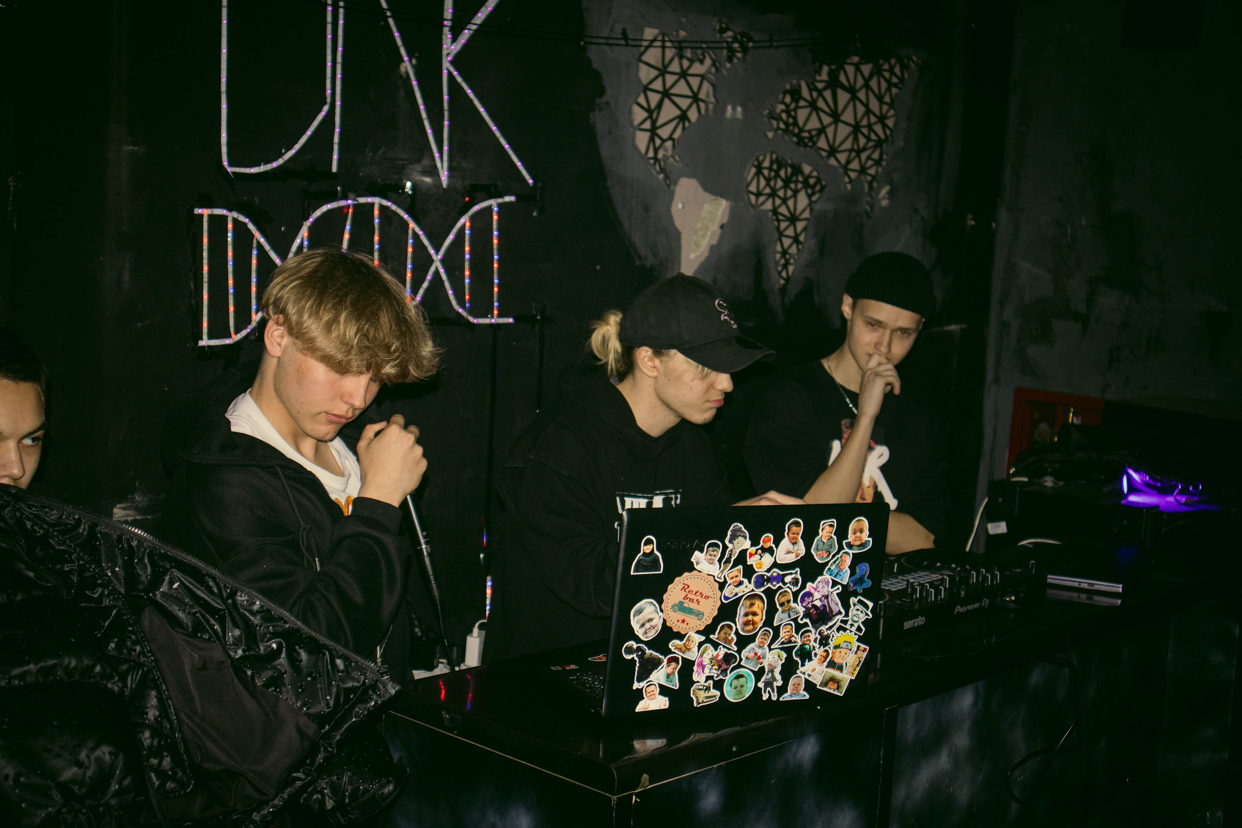 MOSHPIT. Фотограф и видеограф в Бугульме Аня Трутнева