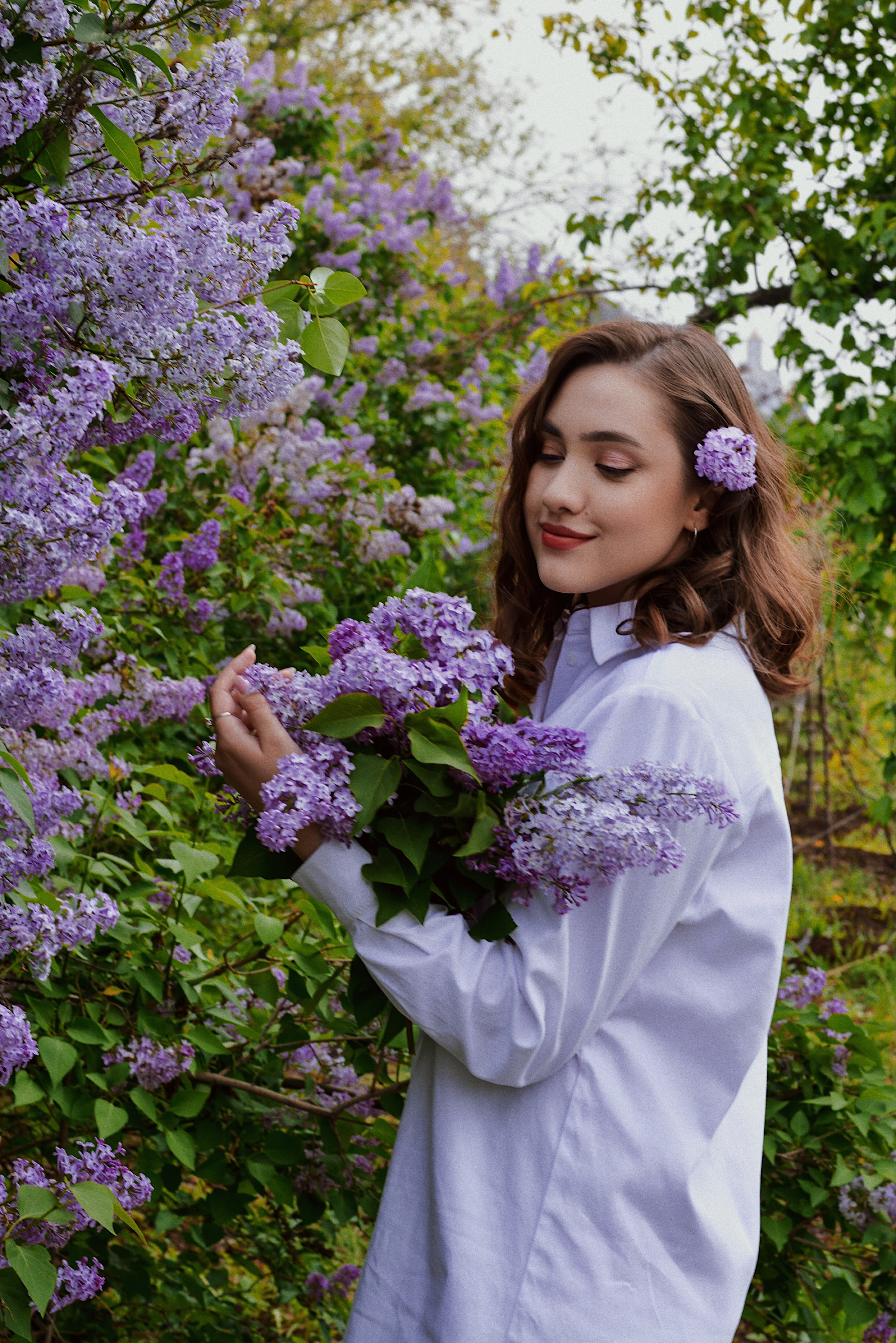 Ирина с сиренью. Фотограф Оренбург I Кристина Подольская