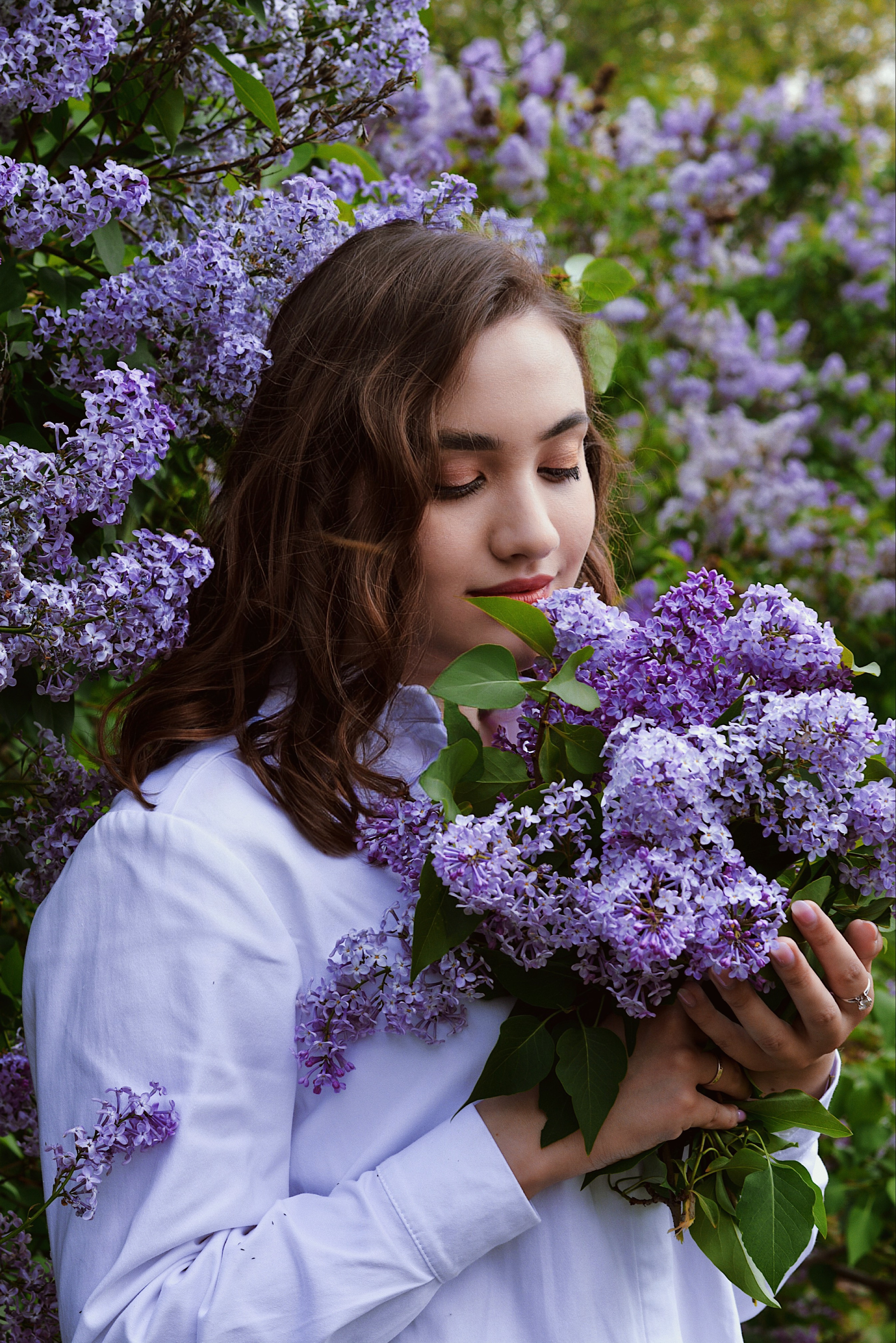 Ирина с сиренью. Фотограф Оренбург I Кристина Подольская