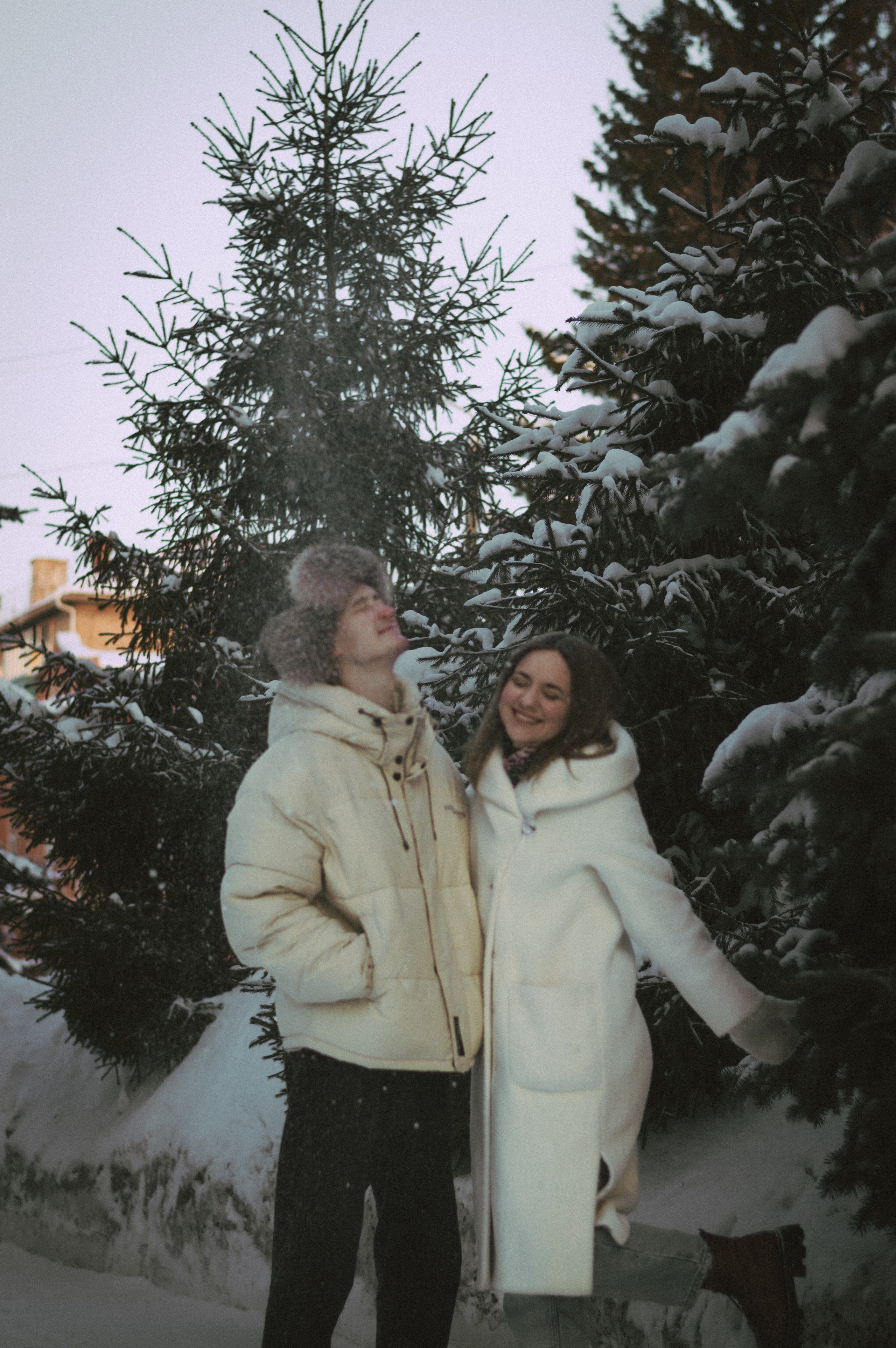 Зимняя лавстори фотосессия на улице. Дарья и Даниил. Портретный и лавстори фотограф в Стерлитамаке Альбина Шарт