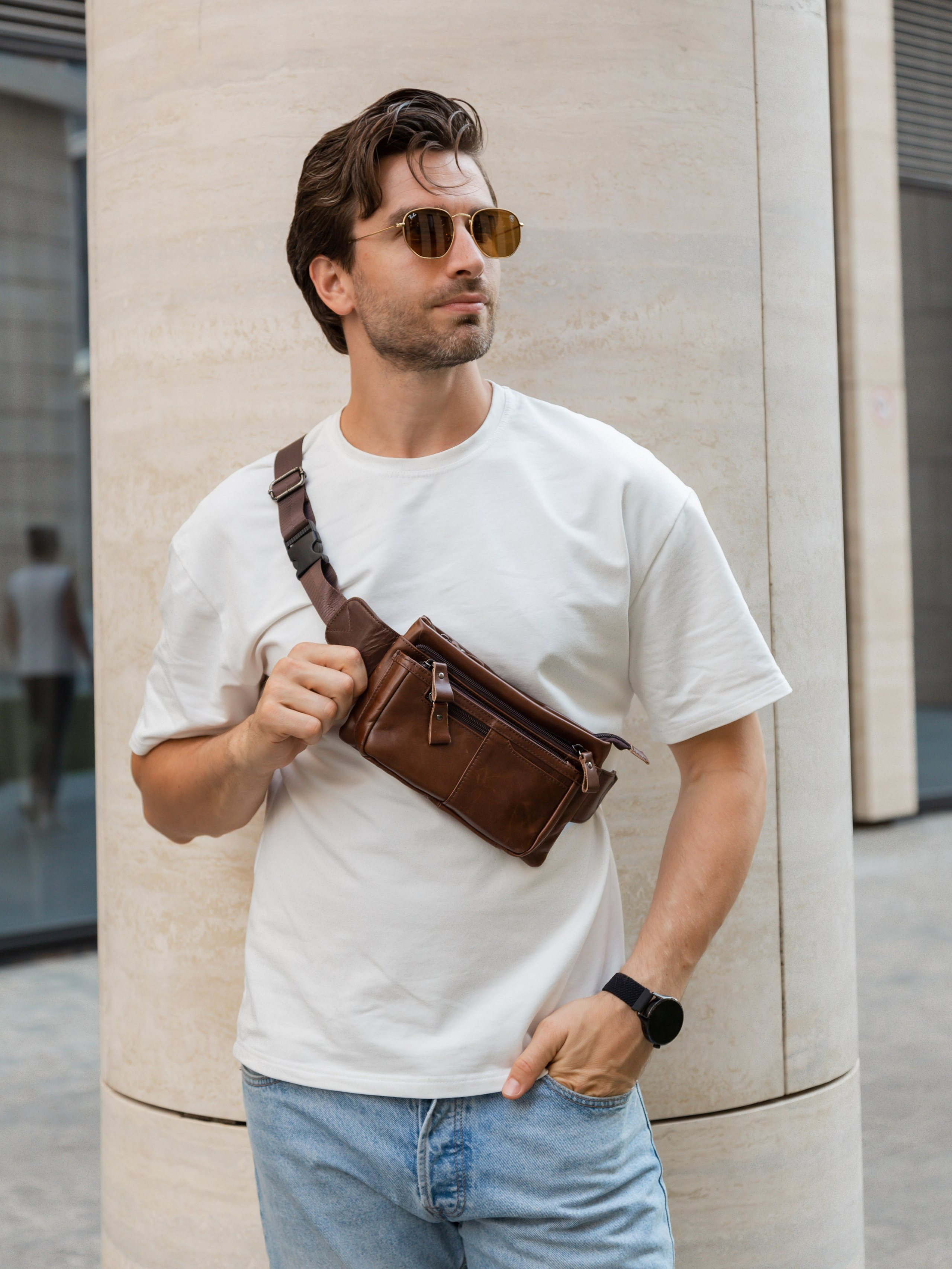 Коммерческая фотосессия мужских сумок для маркетплейсов и социальных сетей. Fashion фотограф в Санкт-Петербурге Савинова Ирина