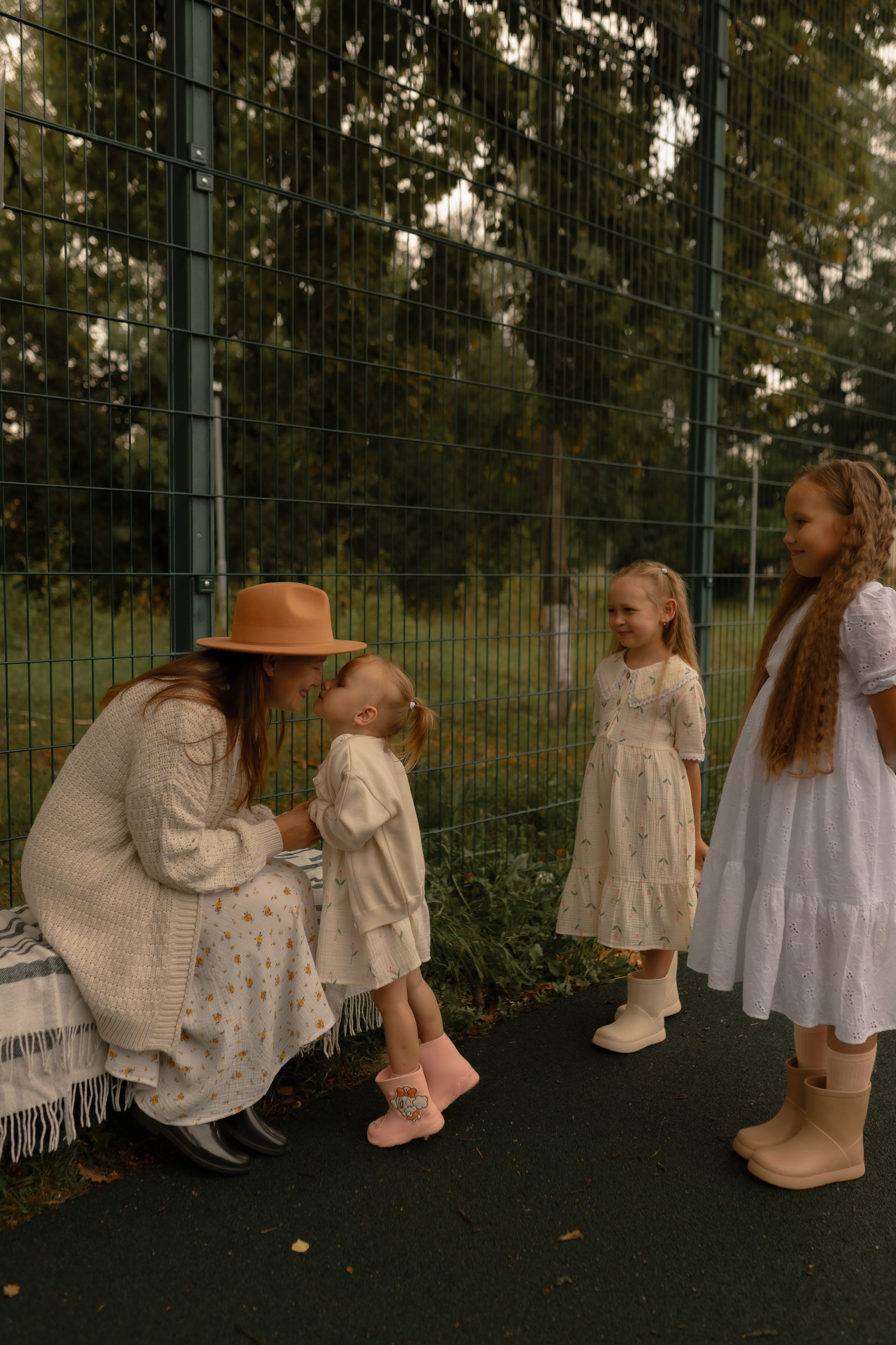 Мама Алина, Маша, Дина и Анечка. Фотограф Татьяна Семенова