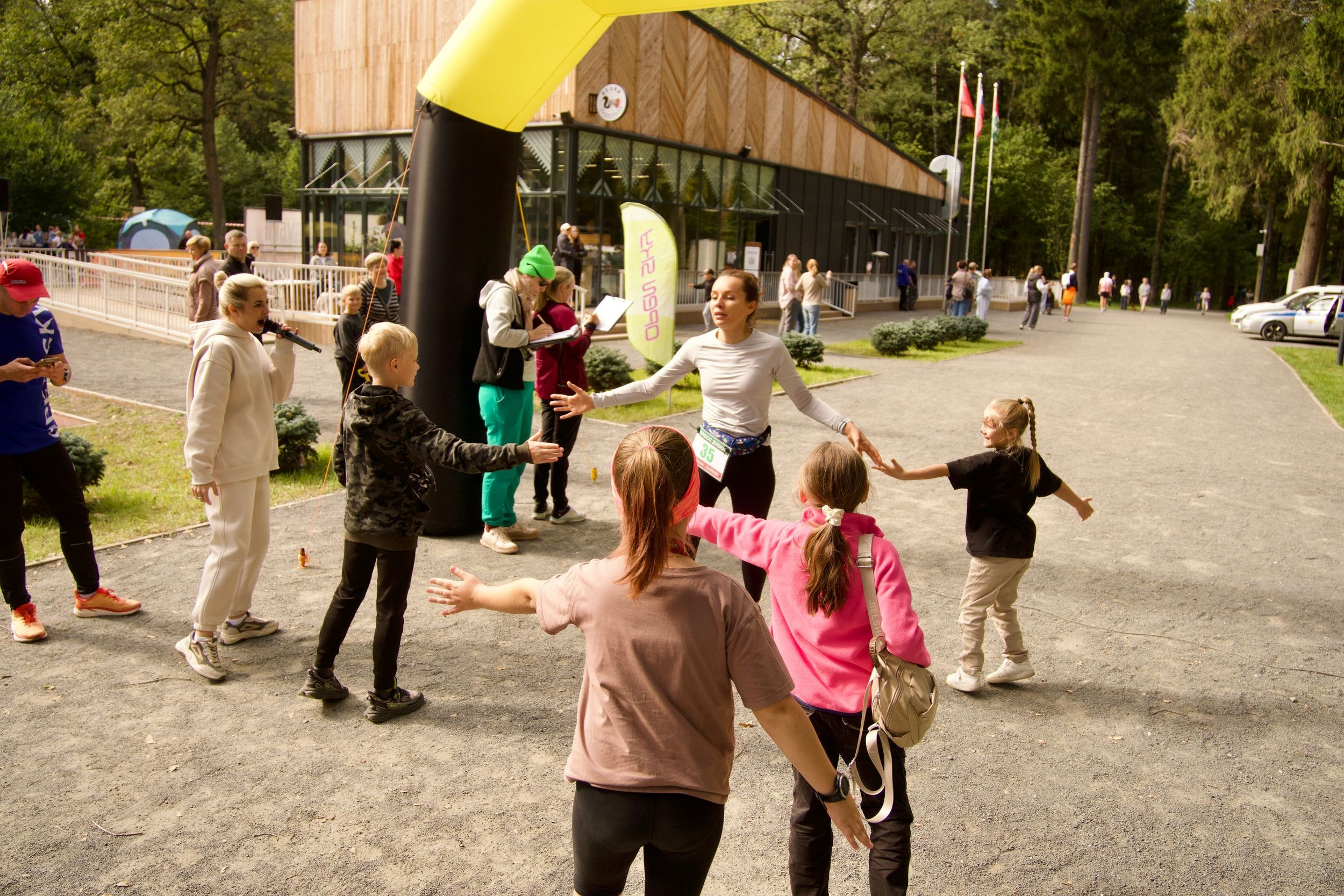 Забег в парке «Дубки». Кафе «БЕЛКА НАШЕПТАЛА». Ну оооочень концептуальное кафе