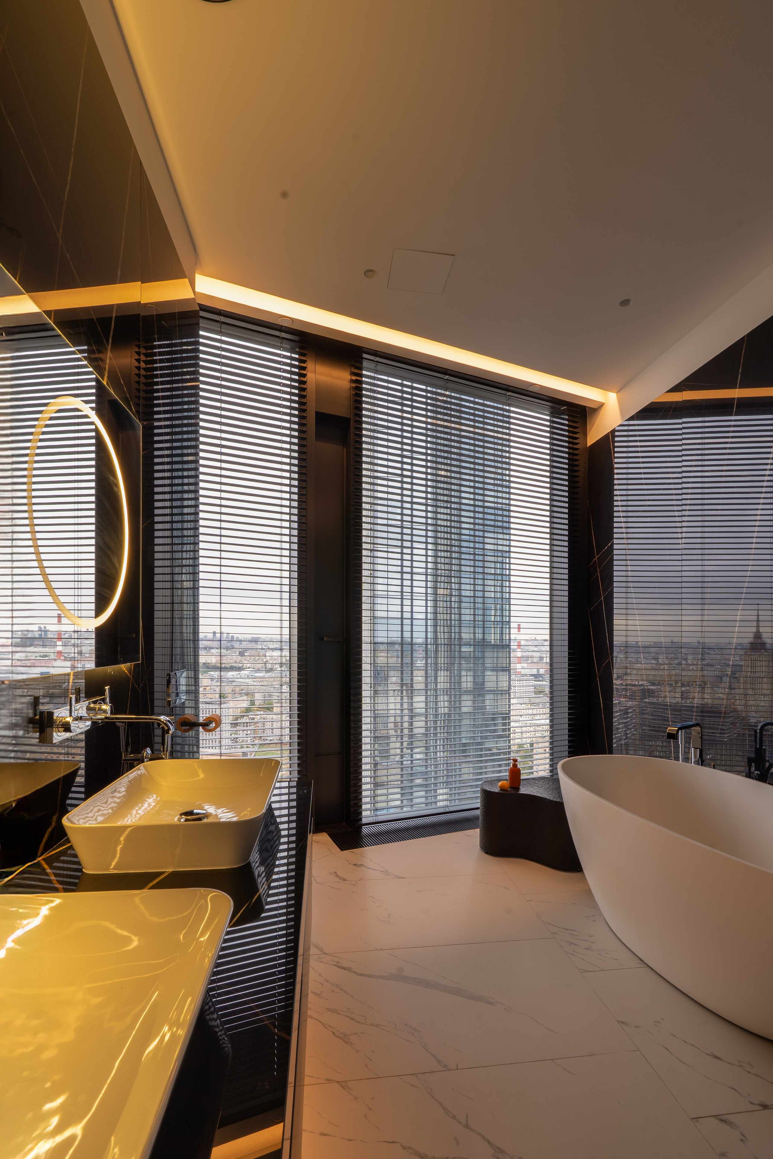 Capital towers. Архитектура дизайн фотография