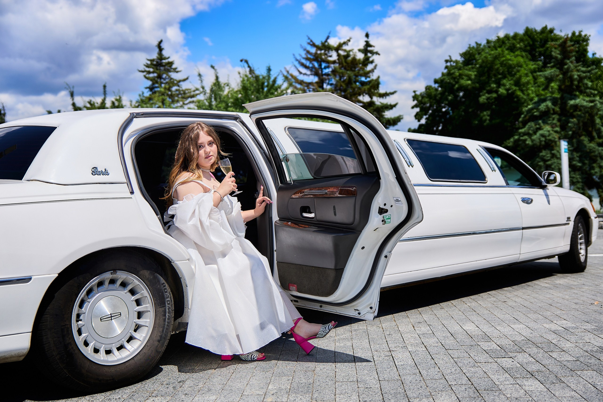 ШКОЛЬНИКИ. ВЫПУСКНОЙ. ДОНБАСС-АРЕНА. Фотограф Татаринов Андрей (Донецк / Макеевка)