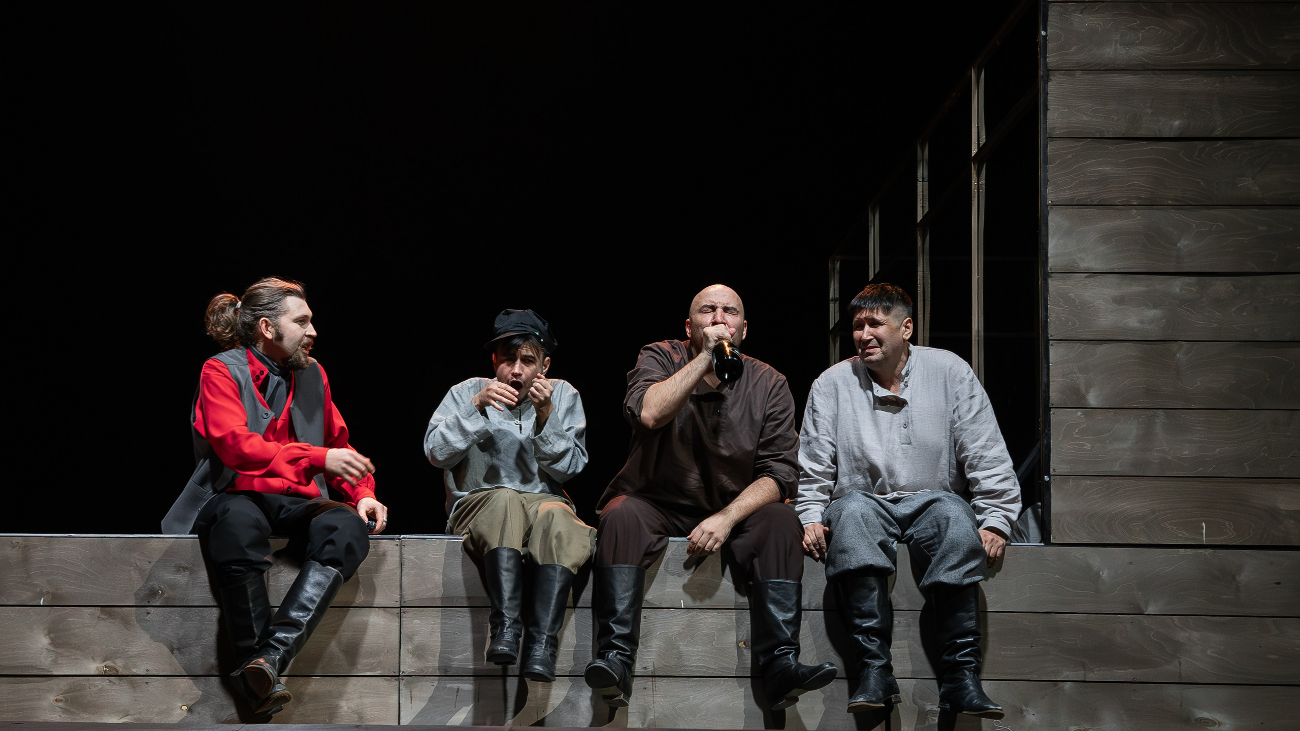 Астраханский Драматический Театр «Леди Макбет». Фотограф Марк Файзулин