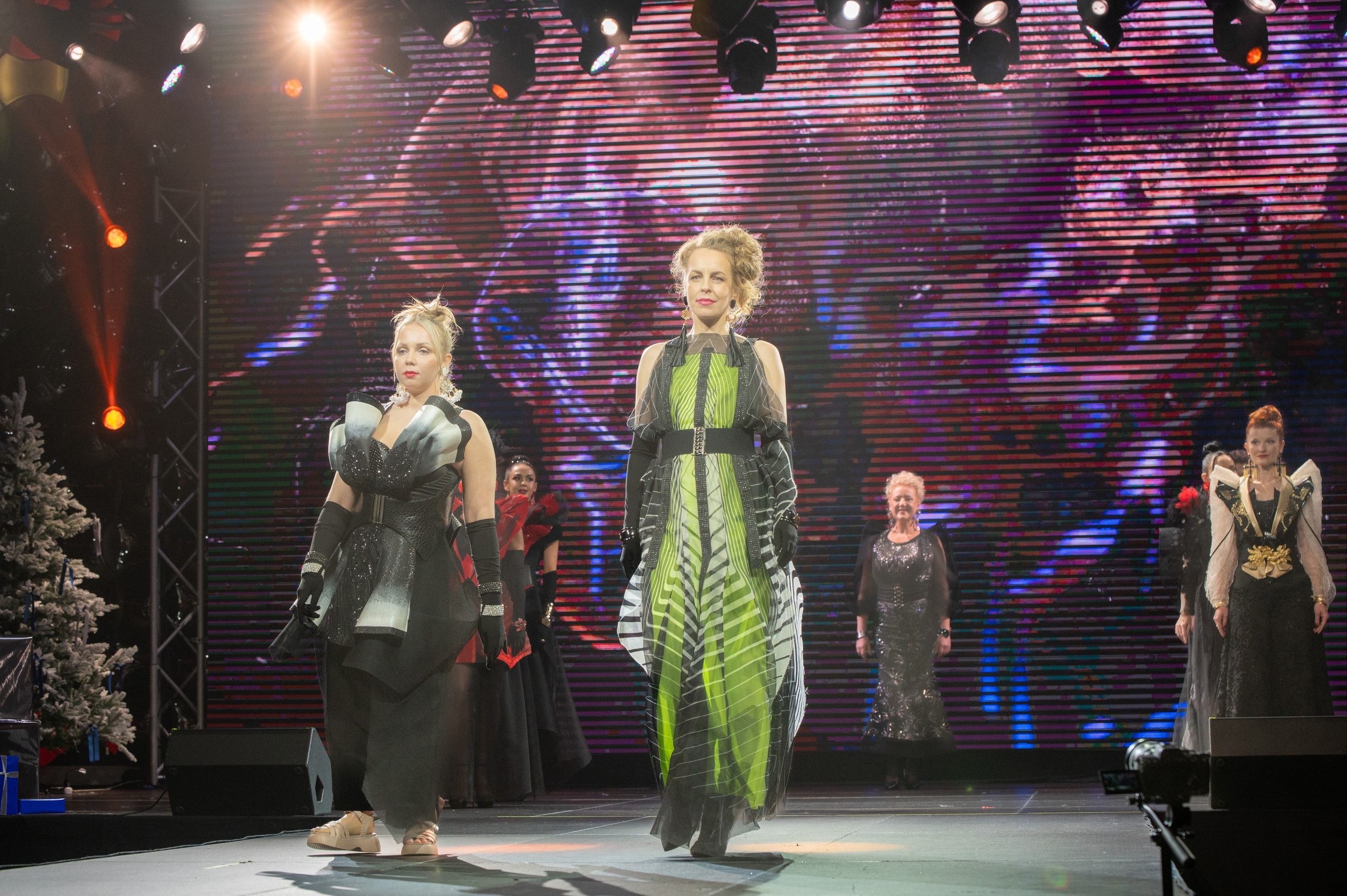 Большая новогодняя тусовка. Фотоуслуги, услуги фотографа, фотографирование важных событий