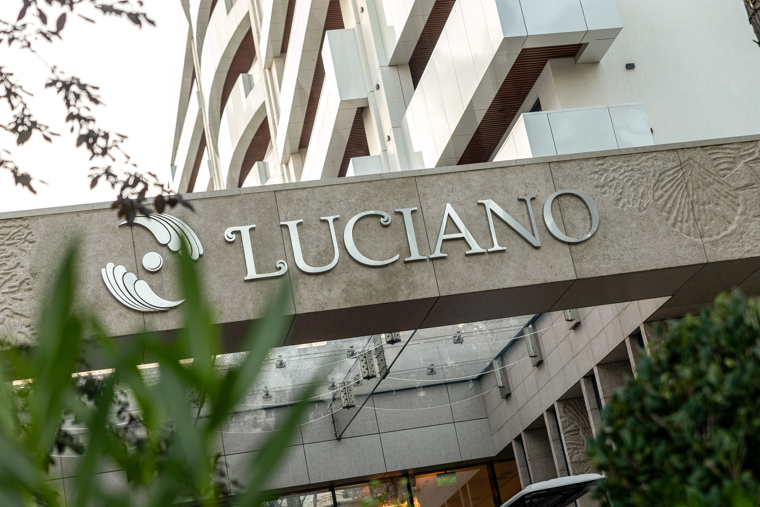 Гастротеатр 1000 свечей LUCIANO. Интерьерный и фуд фотограф в Иркутске Дмитрий Арно