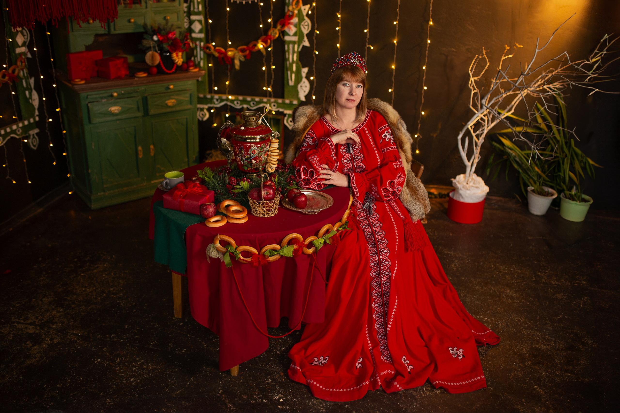 Прокат костюмов в русском стиле в Нижнем Новгороде. Русская и славянская одежда. Современна русская одежда