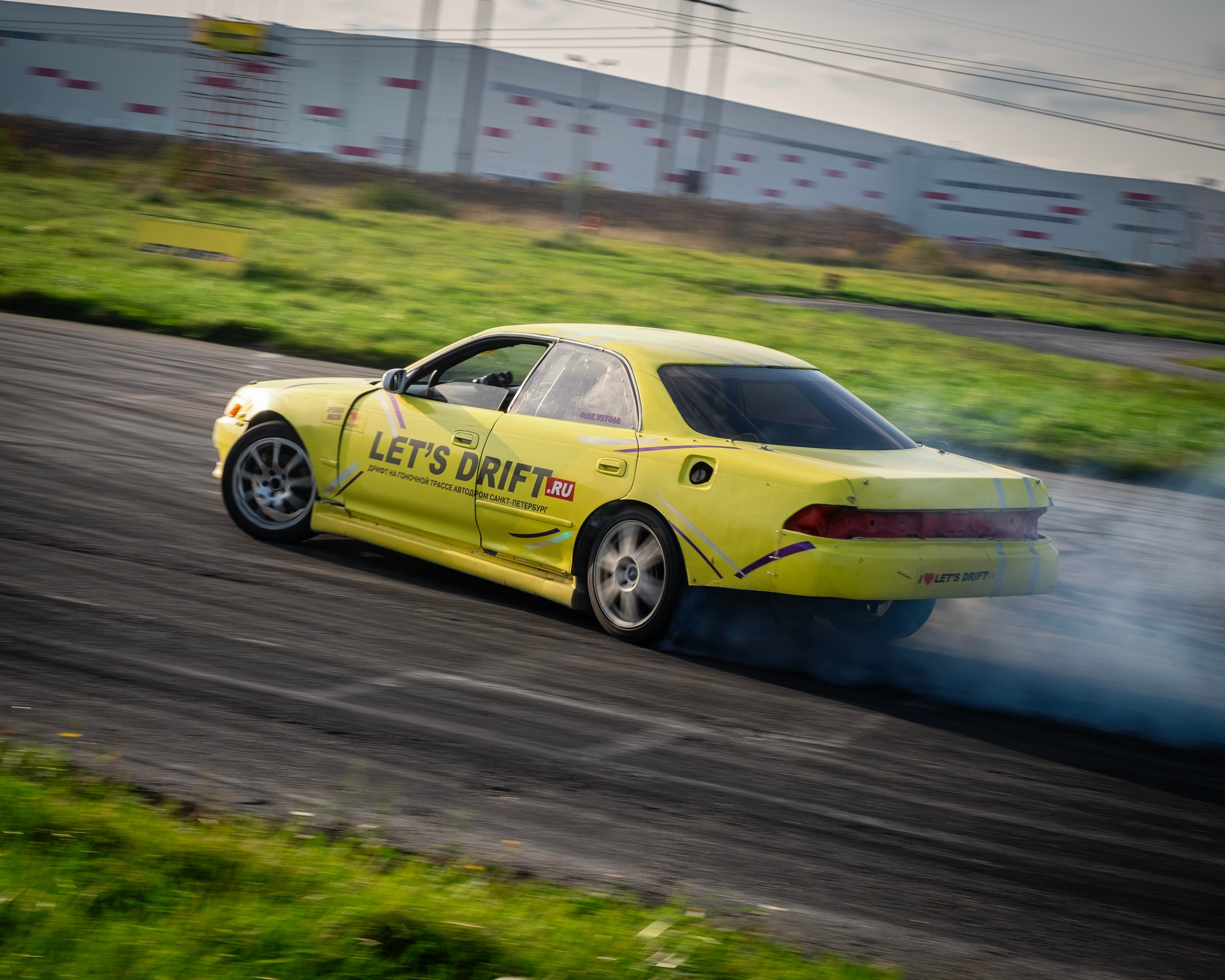 AUTODROM FEST 21.09.25. Автомобильные фотографии и рисунки в Санкт-Петербурги Пашков Дмитрий