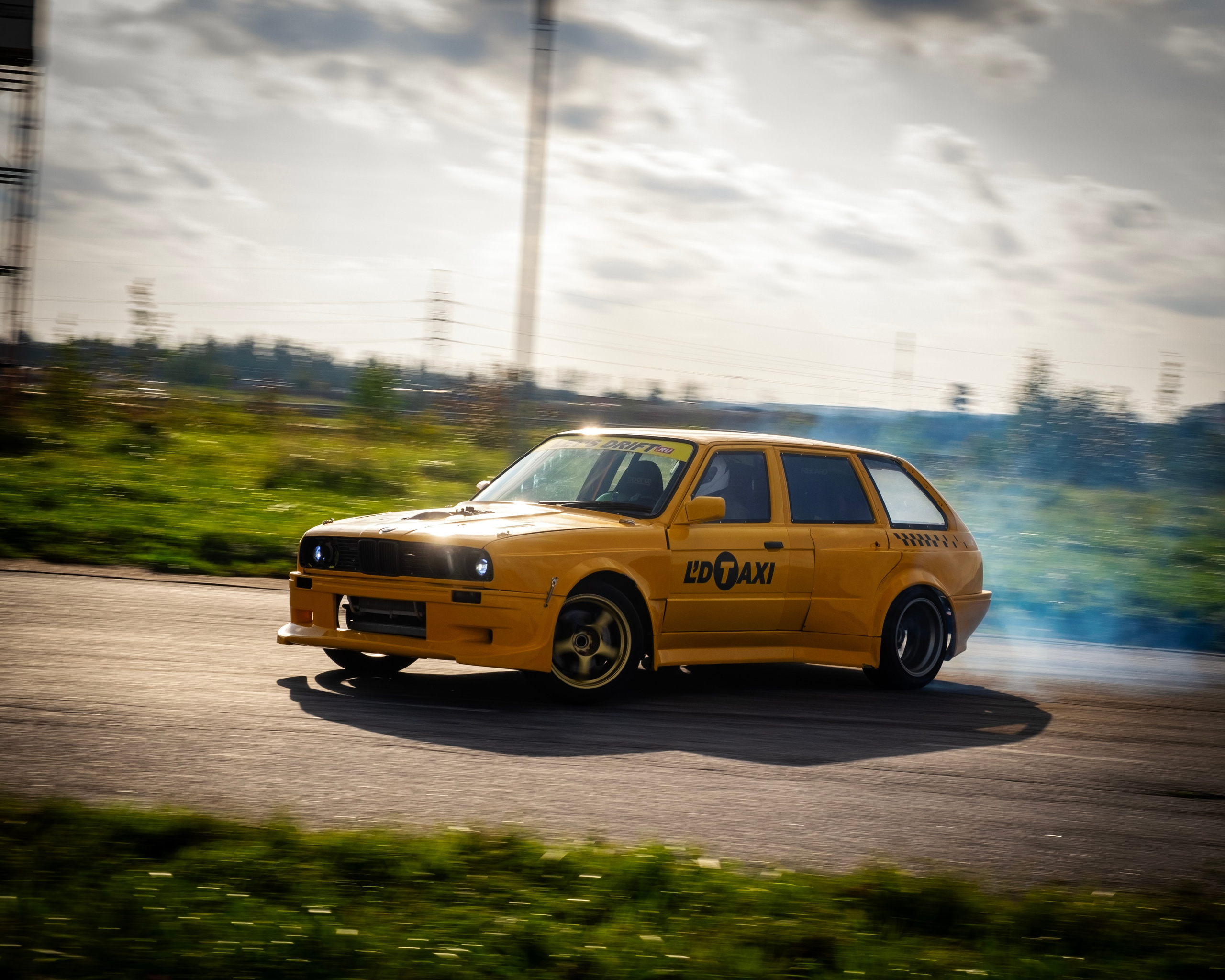 AUTODROM FEST 21.09.25. Автомобильные фотографии и рисунки в Санкт-Петербурги Пашков Дмитрий