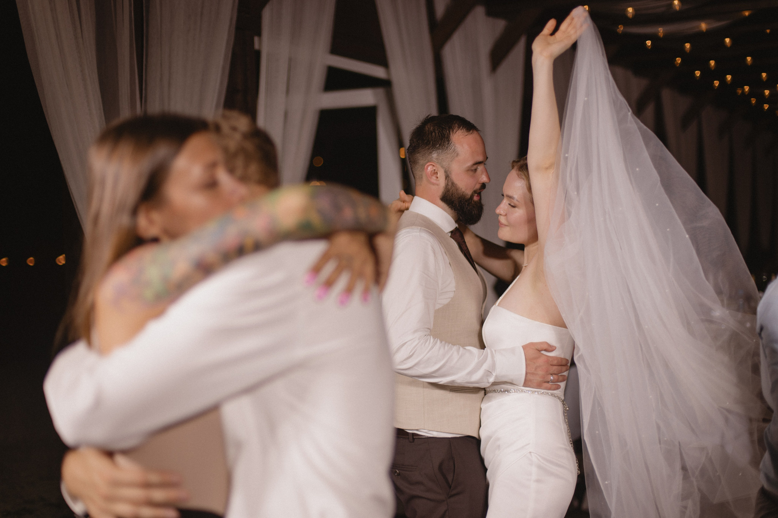 Свадьба в летний день с прогулкой в парке и свадебным ужином в загородной клубе. Свадебный, репортажный и портретный фотограф Сочи, Краснодар. Александра Зайцева