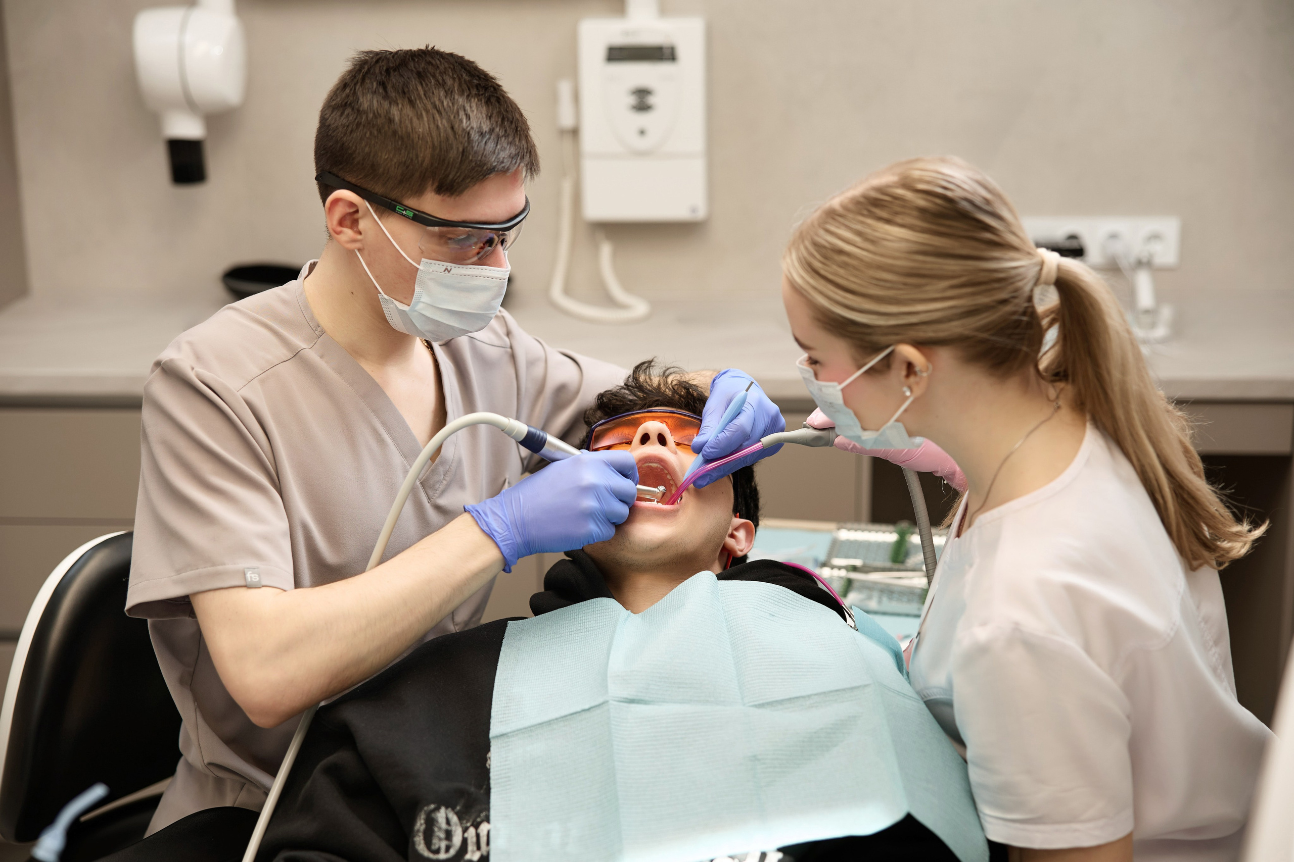 Фотосессия стоматологии Шустовы в Екатеринбурге