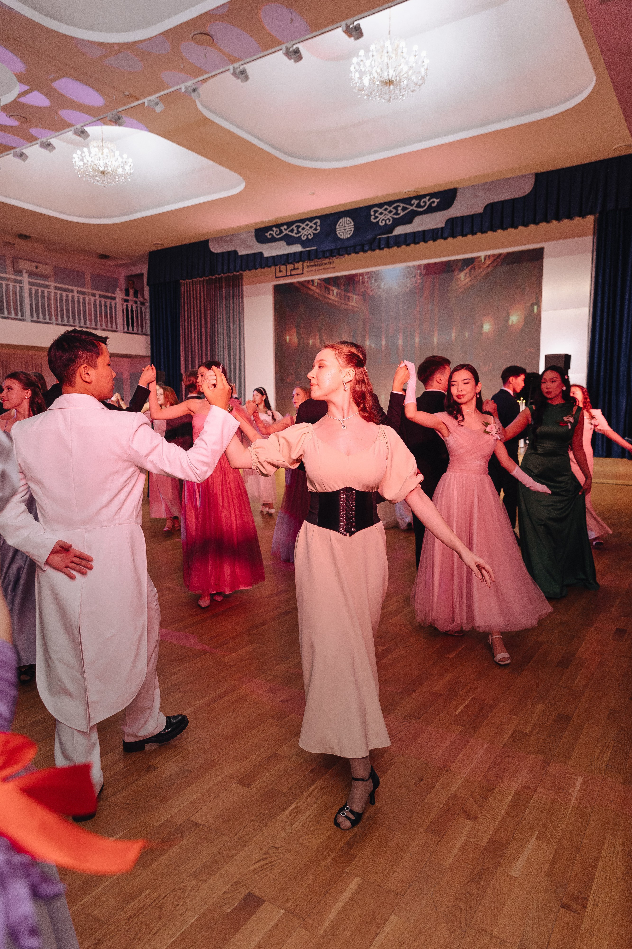 Студенческий бал. Свадебный и семейный фотограф в Улан-Удэ
