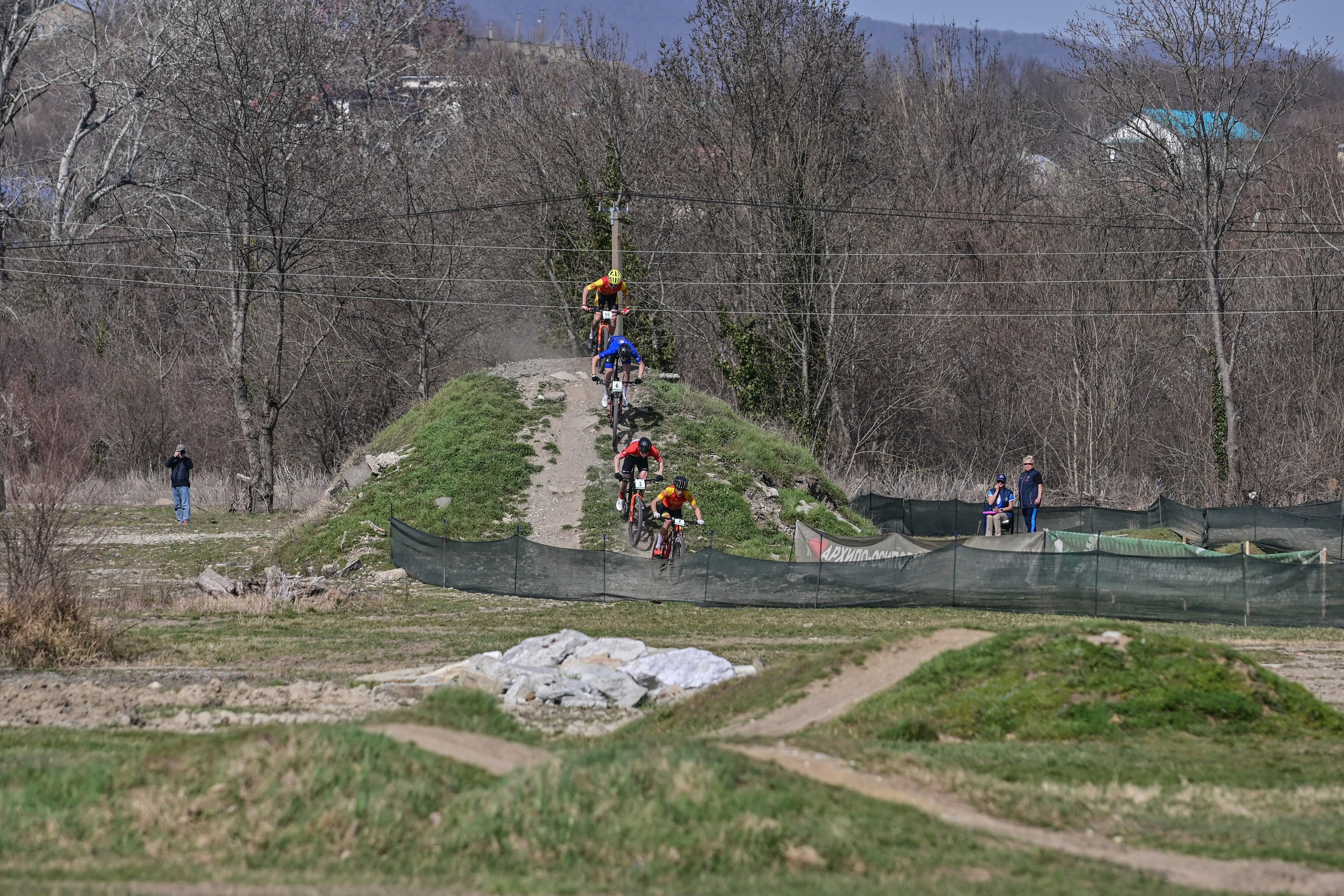 Маунтинбайк, кросс-кантри в Архипо-Осиповке 16 марта 2025. Спортивный фотограф, фотожурналист Павел Ларькин
