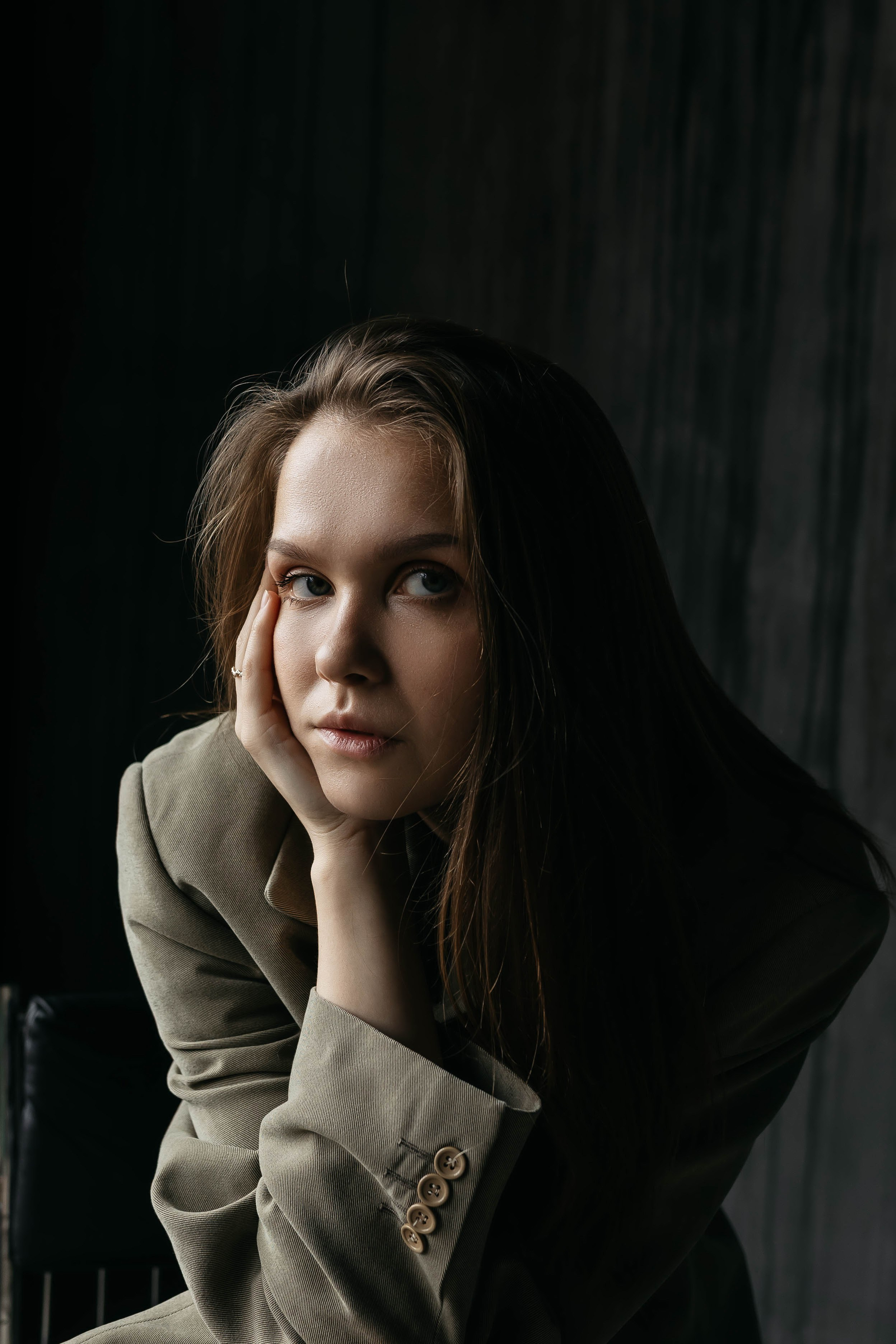 Девушка в студии. Свадебные и индивидуальные съемки в Санкт-Петербурге фотограф Анна Жирохова