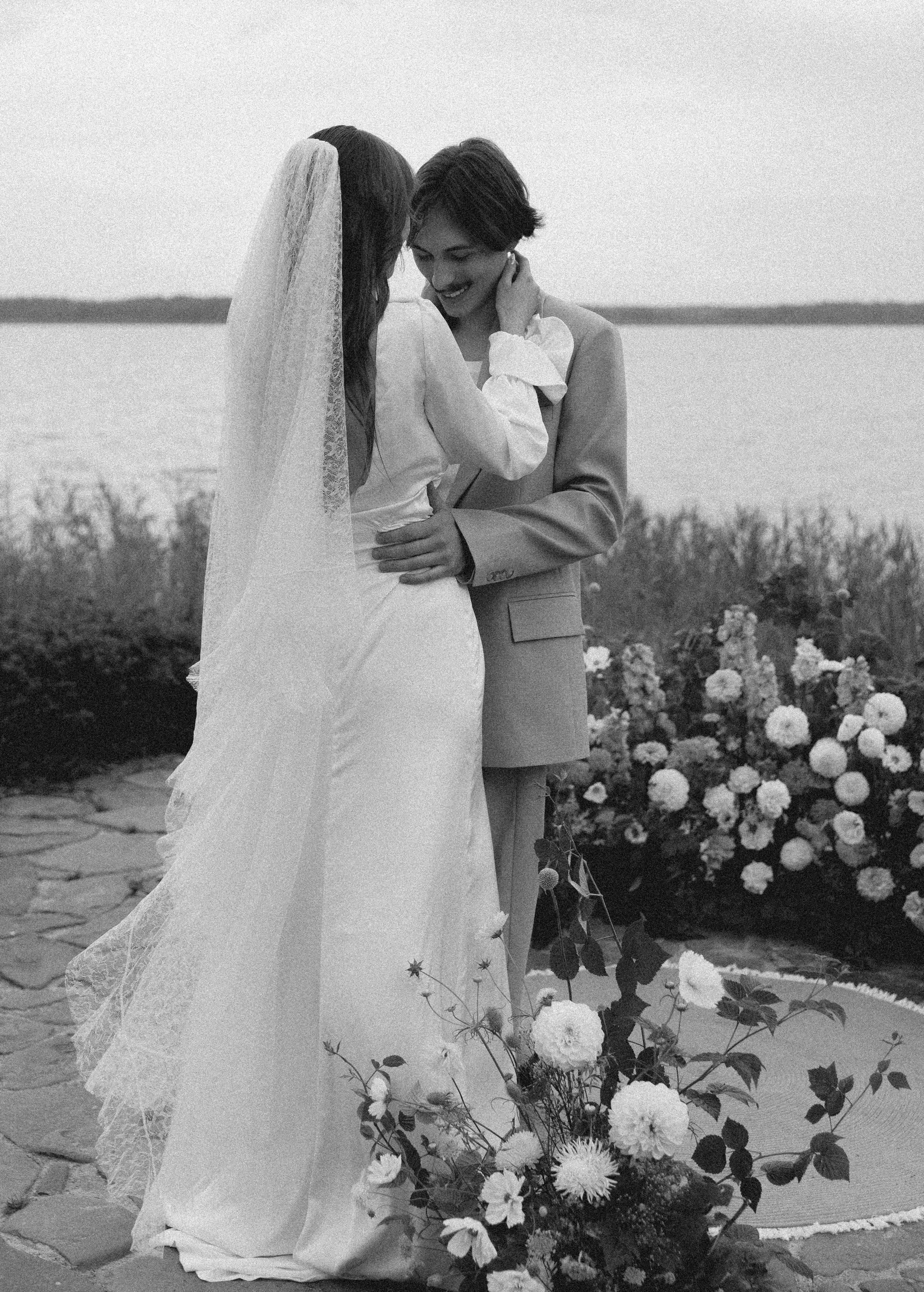 Держи меня крепче