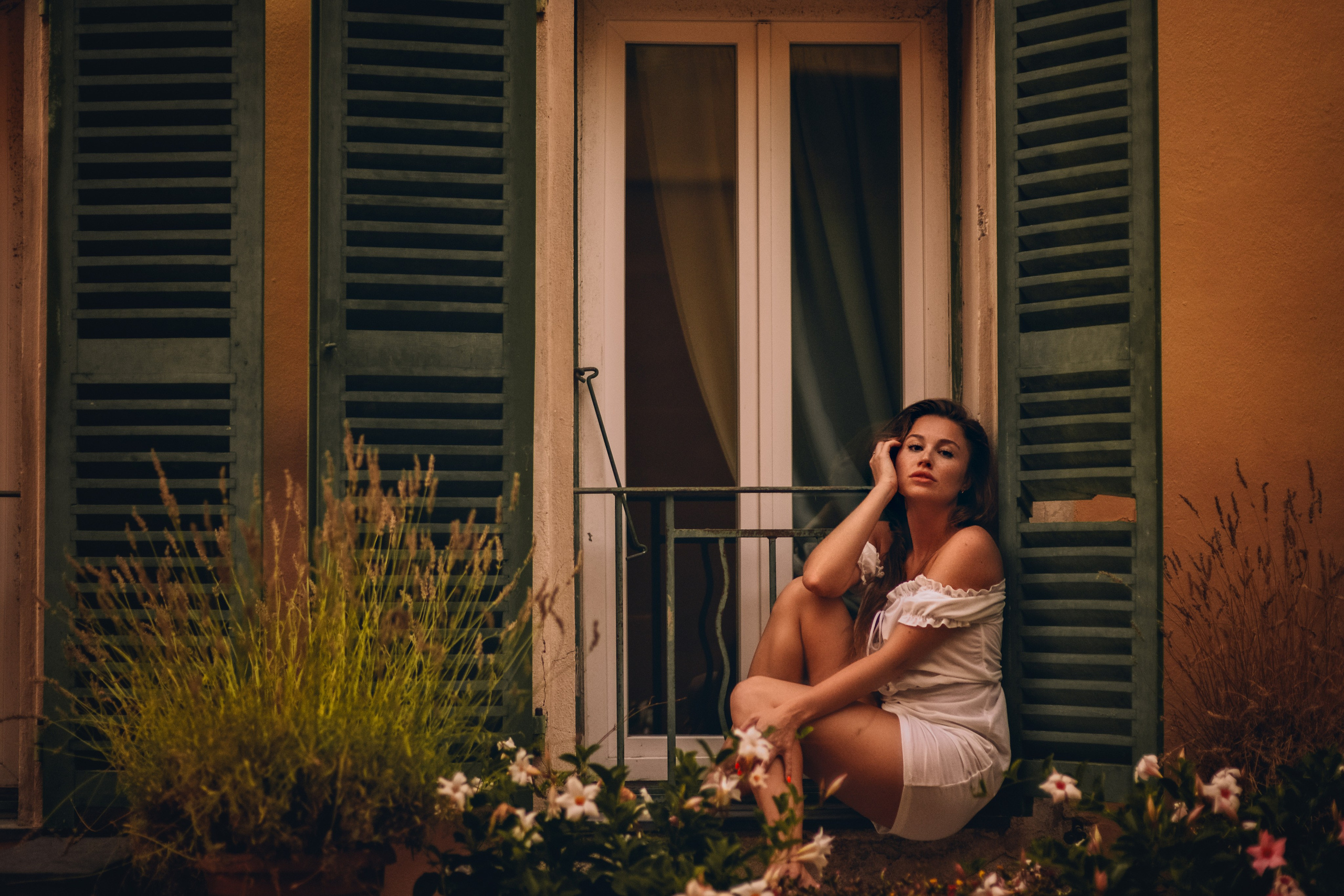 Séances photo dans les villages de Provence. Photographer in Provence Julia Lipiainen