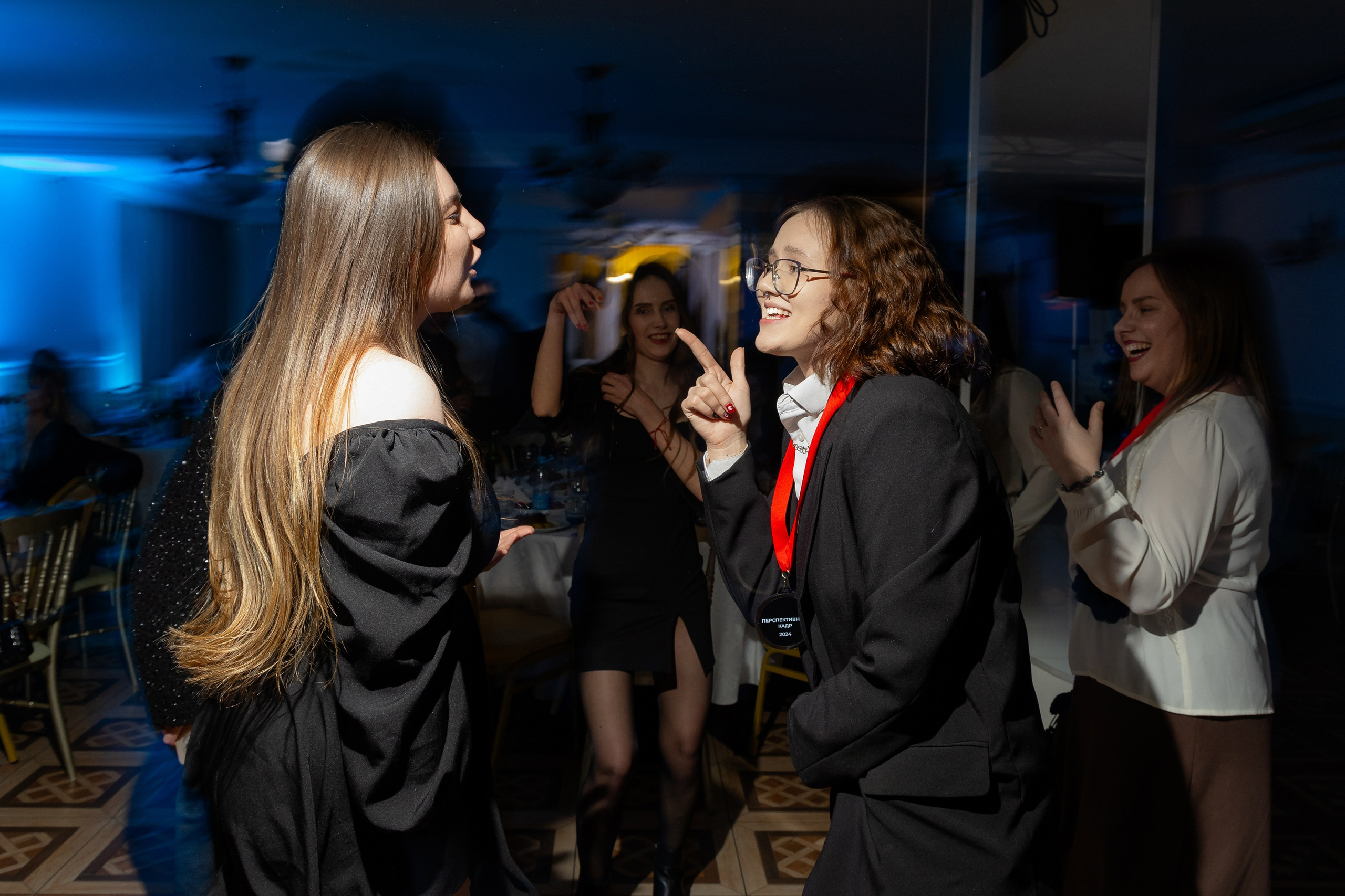 Корпоративная фотосъемка для кафе GARAGE | Новый год 2025 | Минск. Свадебный фотограф в Минске/Беларуси Сергей Спиридонов