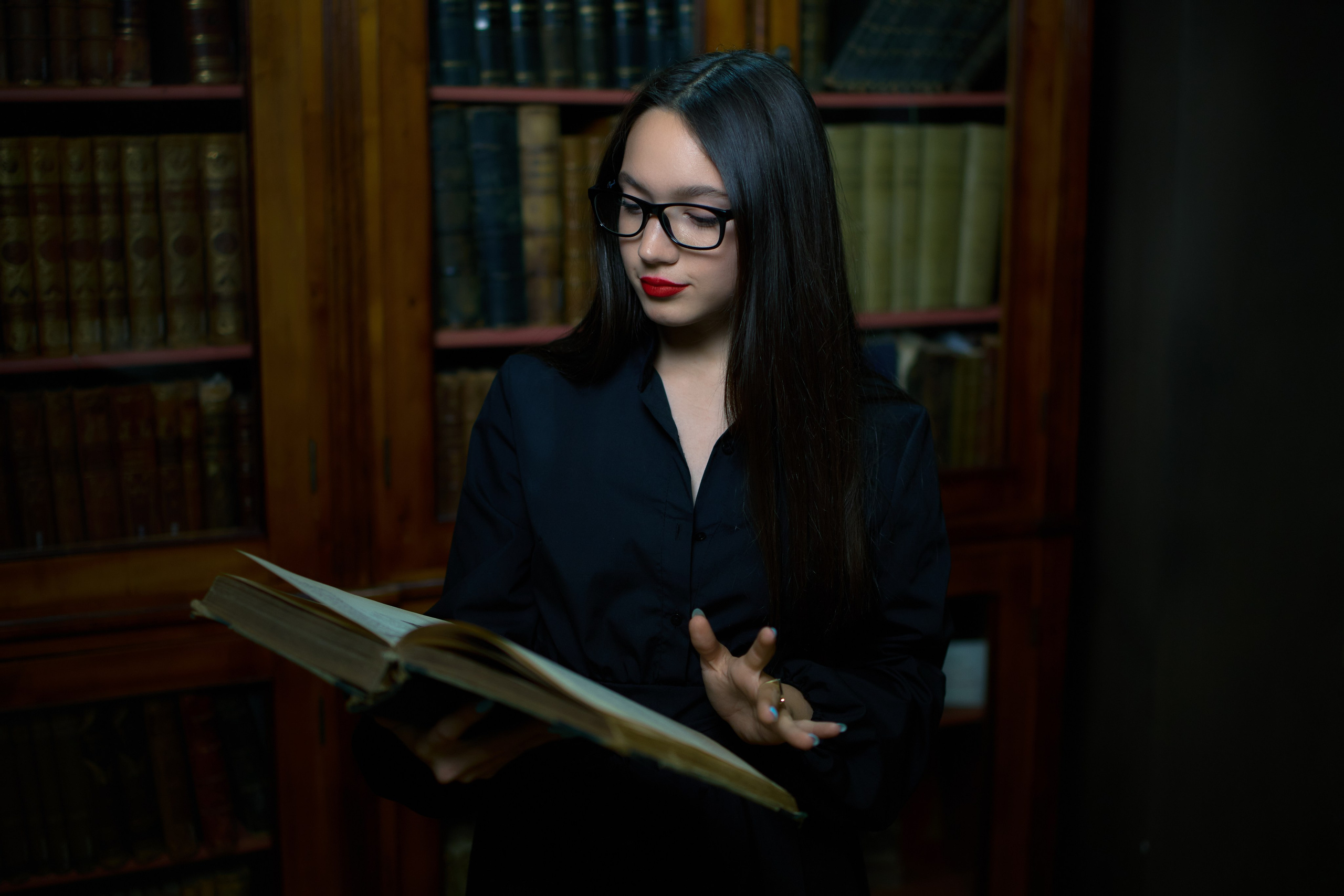 Фотосессия библиотека. Владимир Суздалов (ProMaXe) — Портретный фотограф, тематические фотосессии в Чебоксарах