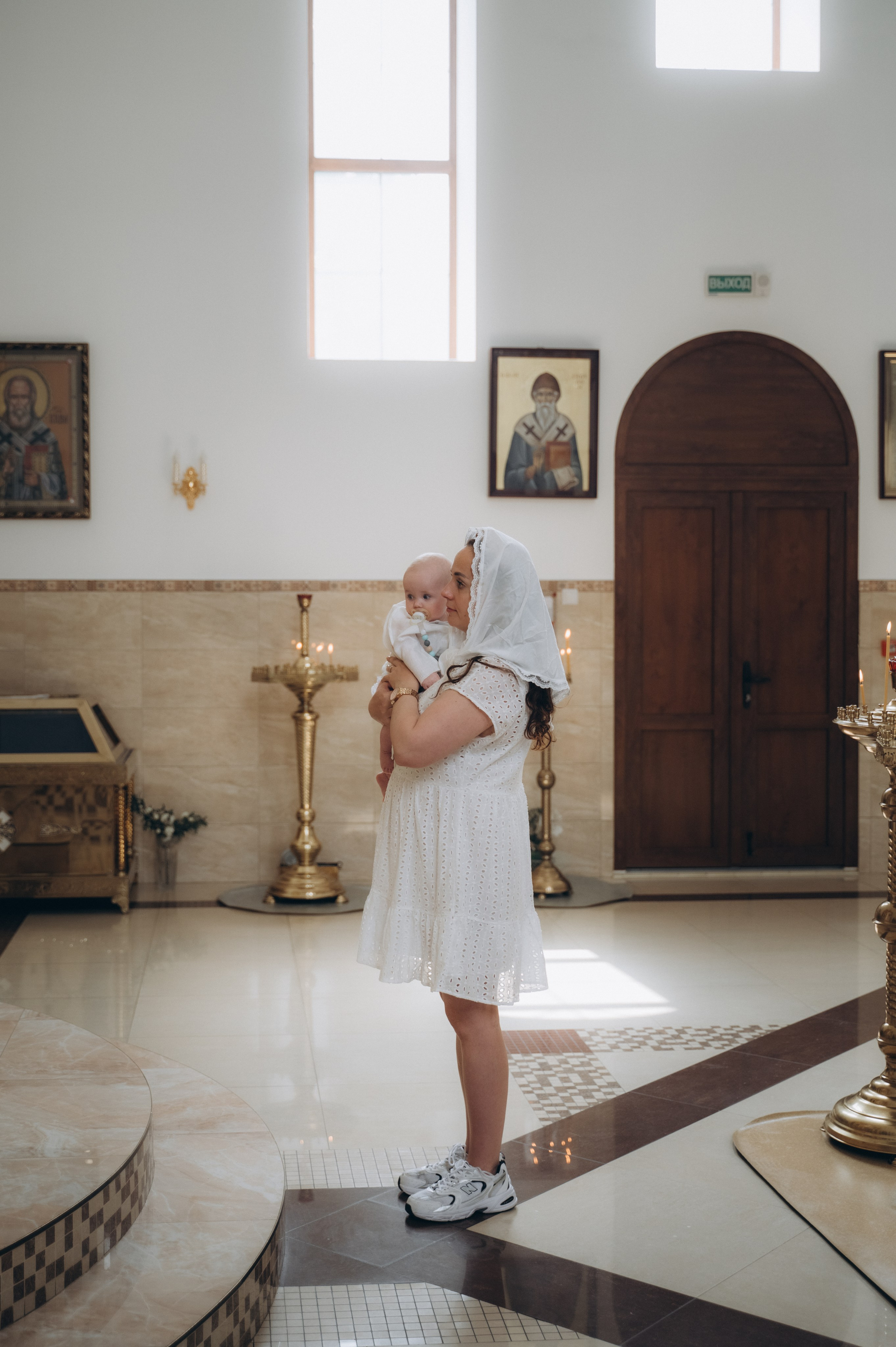 Крещение Корнелии (ХРАМ СВЯТИТЕЛЯ ЛУКИ КРЫМСКОГО). Семейный фотограф в Минске Дарья Дреко