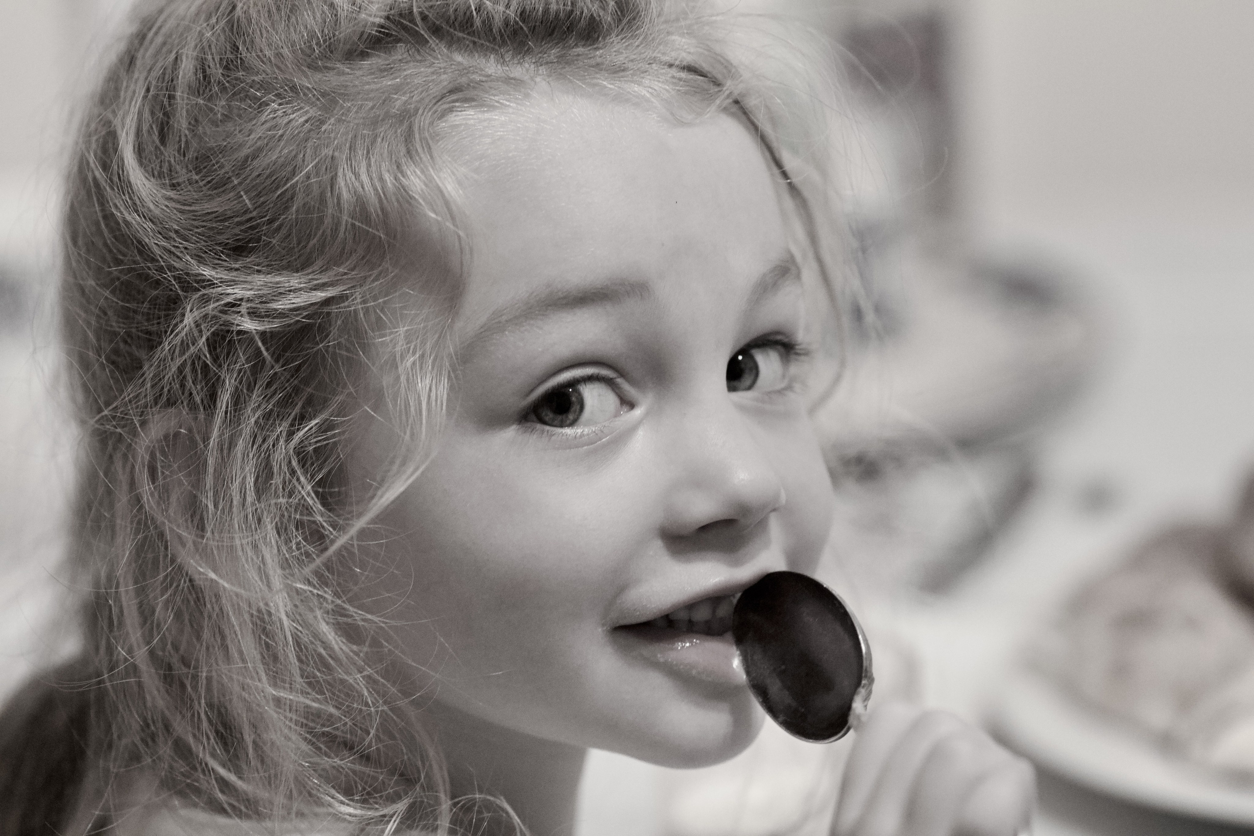 Дети, дети, дети. Школьные выпускные альбомы в Москве Марина Николаева