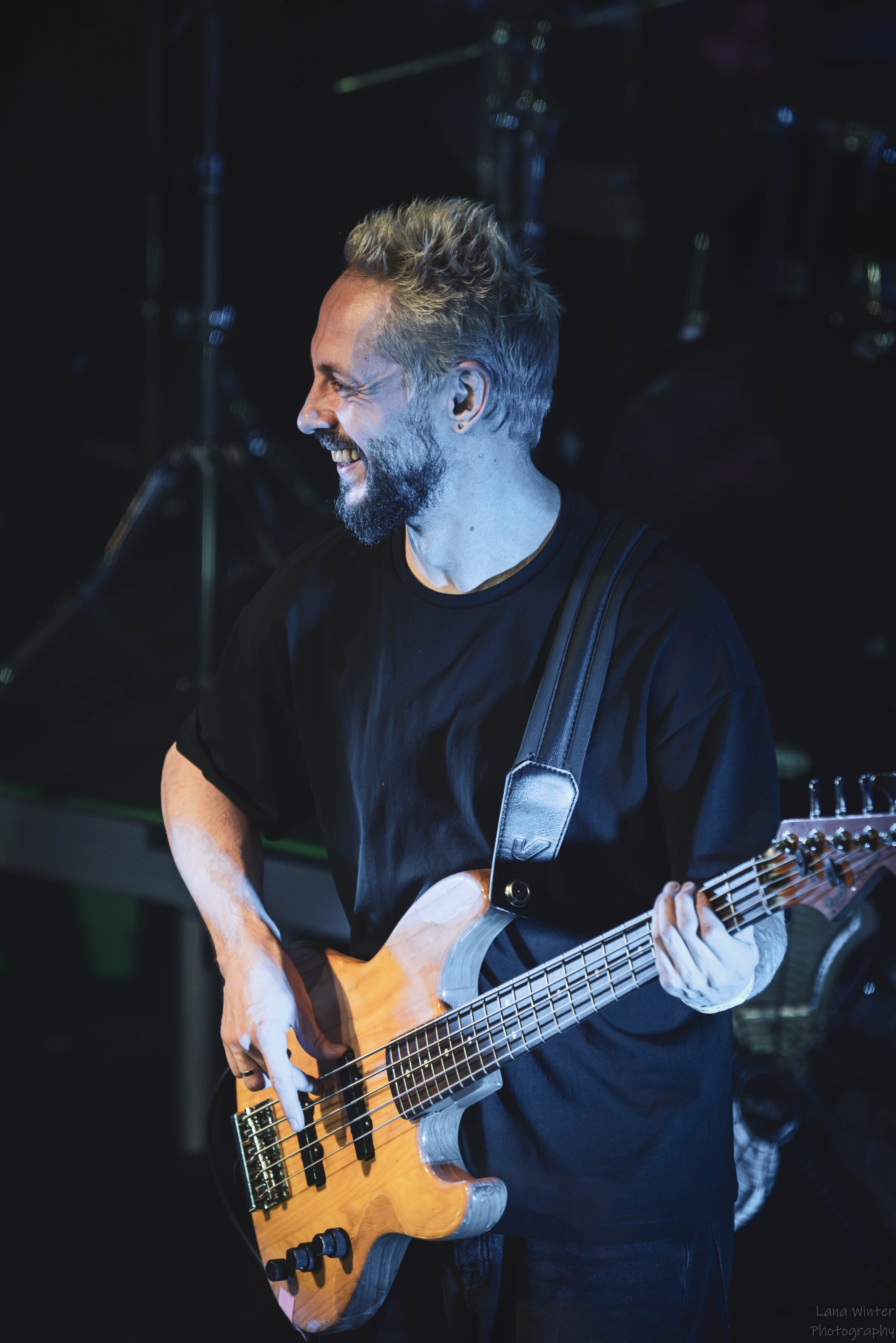 7000$ (29 июня 2025 года, Москва, клуб Урбан). Фотограф Светлана Блинова, Москва и Московская область