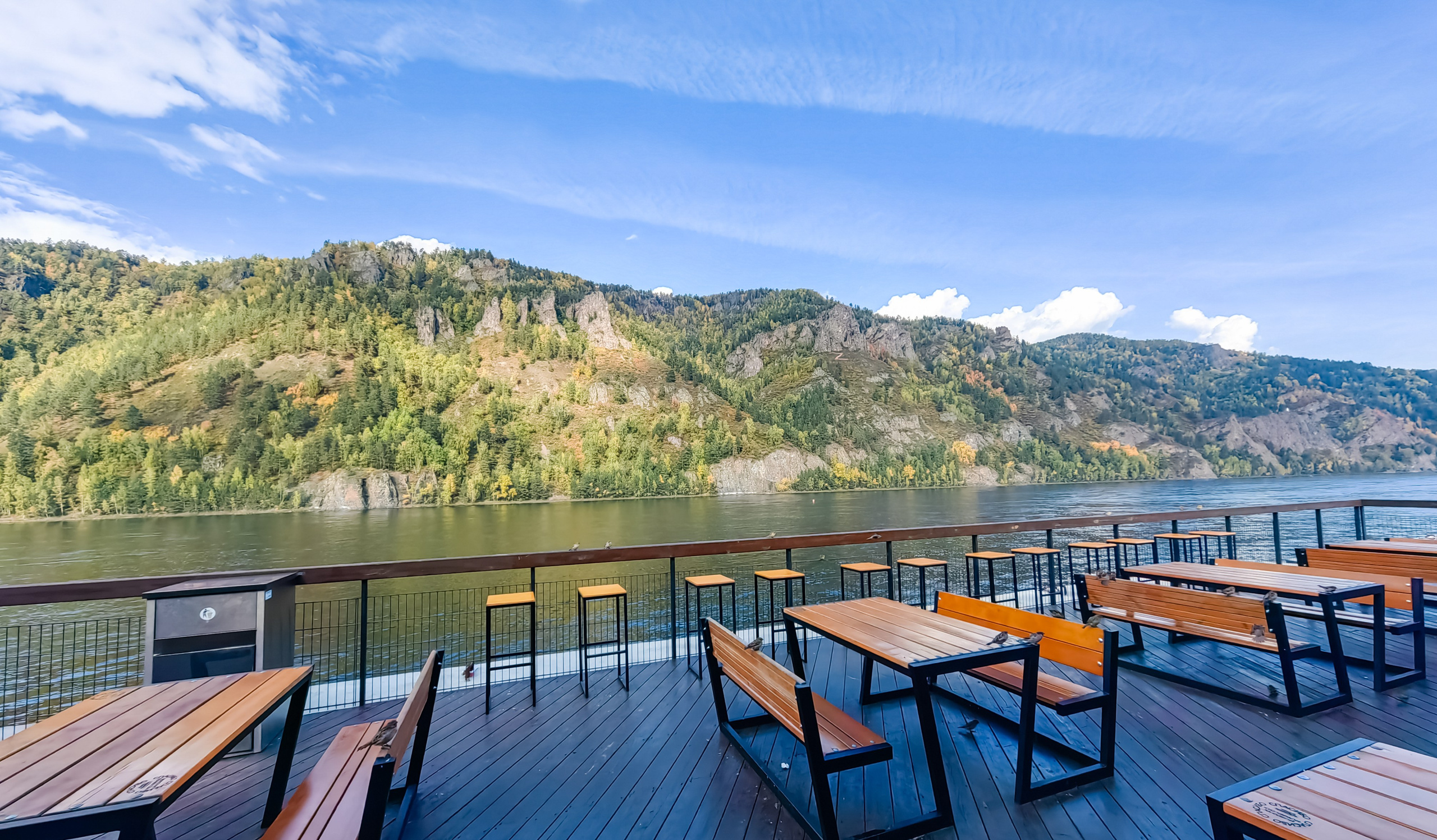 Экскурсия в Дивногорск из Красноярска экскурсии Красноярск индивидуальный тур фото интересные места что посмотреть куда сходить что посетить достопримечательности в Красноярске фототур аренда кабриолета цена заказать экскурсию программа маршрут смотровые площадки видовые красивые места Национальный парк заповедник Столбы Дивногорск Красноярская ГЭС путешествие туристический маршрут 