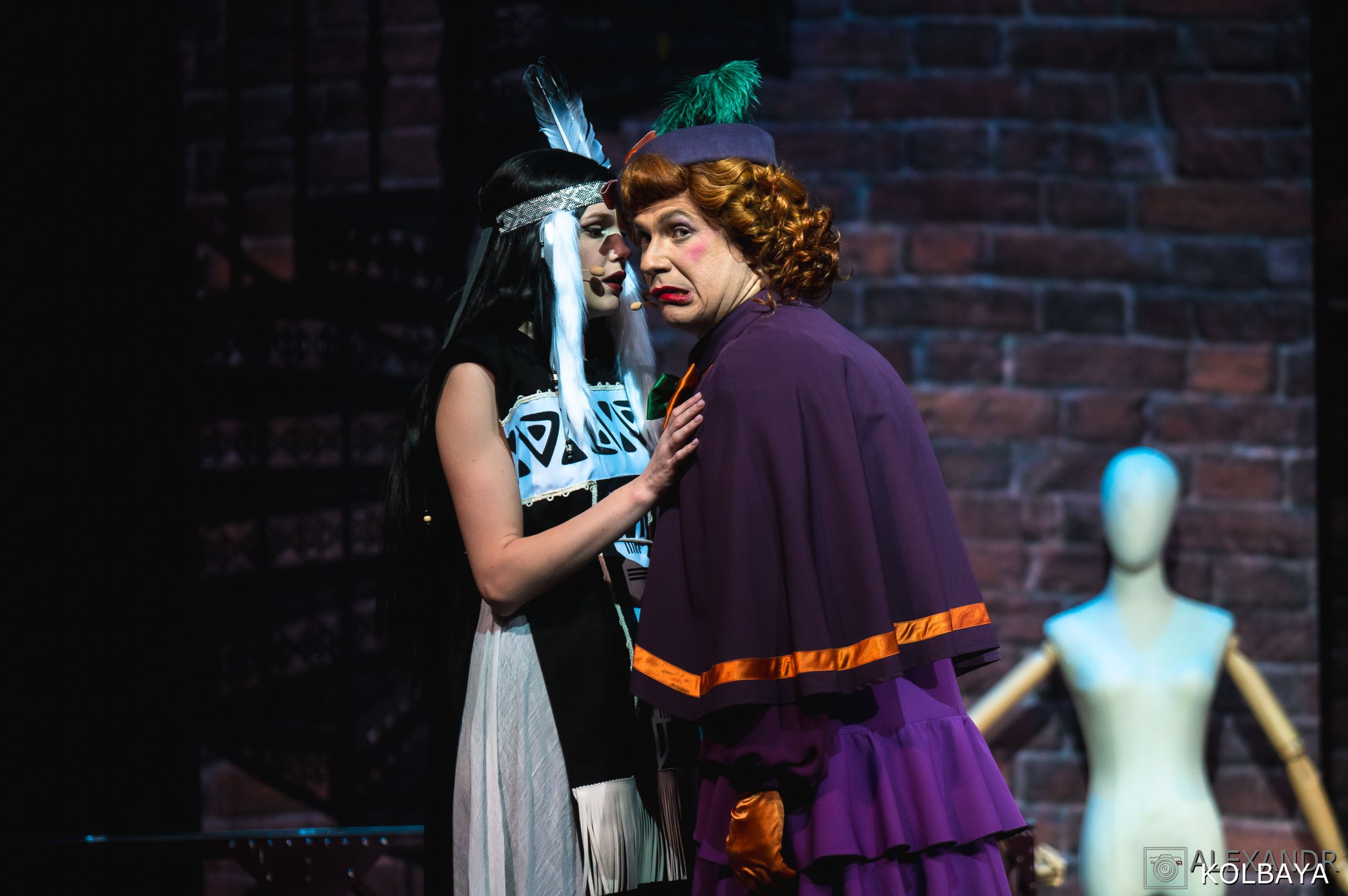 Фотографии со спектакля «Привет, я тетя Чарли». Концертный и театральный репортажный фотограф в Москве Александр Колбая