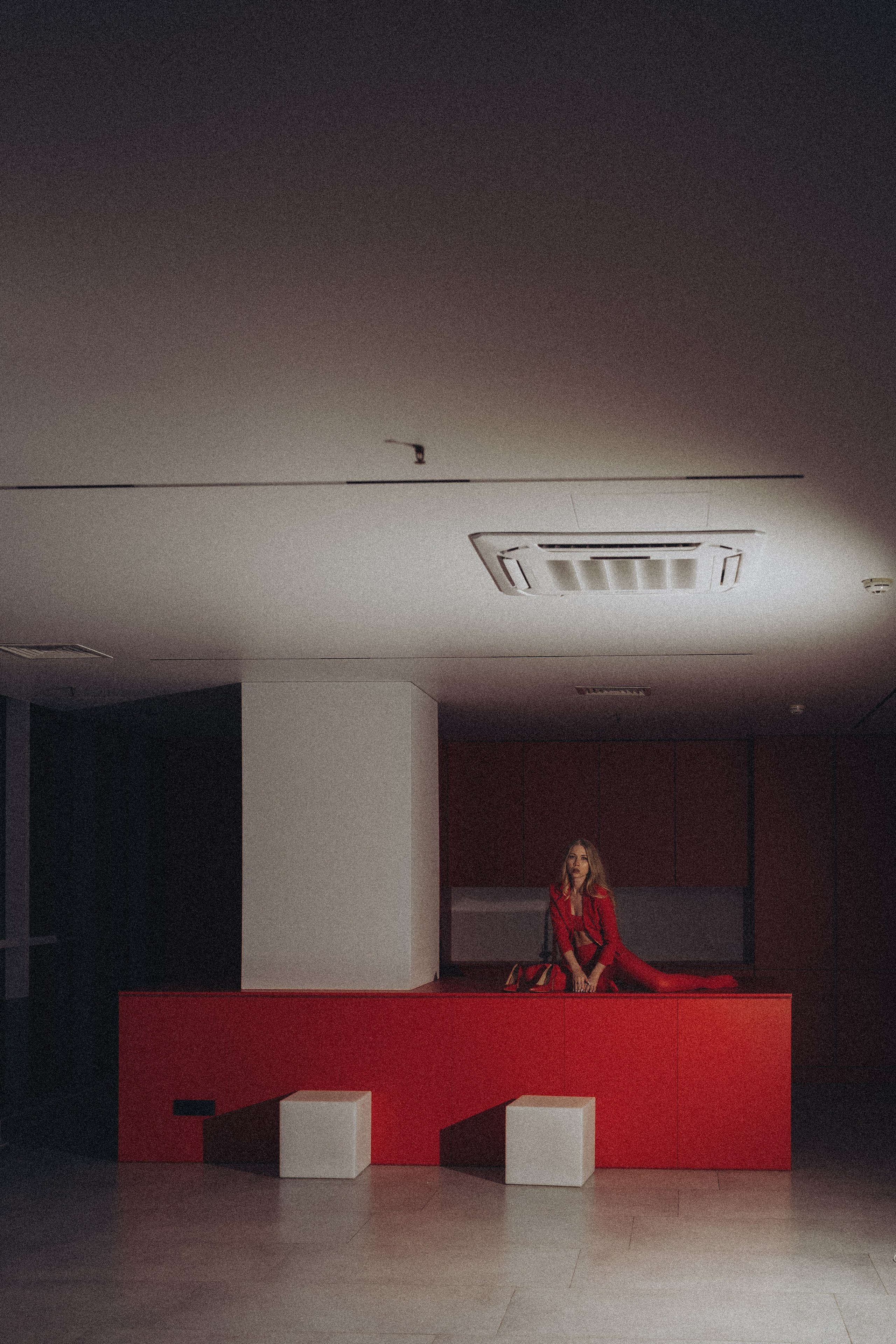 ФОТОСЕССИЯ К НОВОМУ ГОДУ В СТУДИИ С ЕЛОЧКОЙ КРАСИВЫЙ ОБРАЗ. Профессиональный фотограф, Санкт-Петербург — Виктория Богомолова