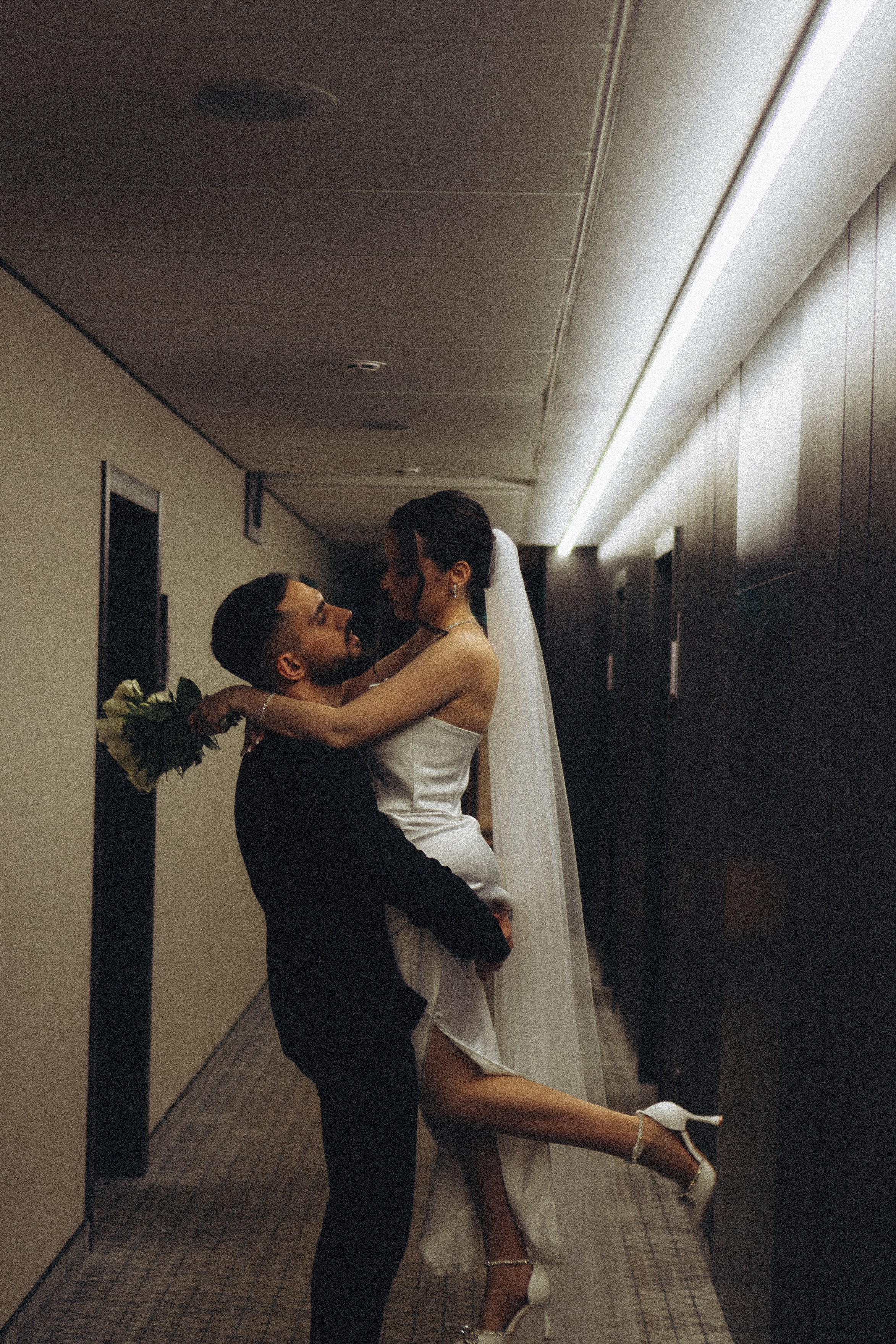 СВАДЕБНАЯ СЬЕМКА СБОРОВ ЖЕНИХА И НЕВЕСТЫ В ОТЕЛЕ И ТАКЖЕ ФОТОСЕССИИЯ В ОТЕЛЕЕ МЕГАПОЛИС БРЯНСК. Профессиональный фотограф, Санкт-Петербург — Виктория Богомолова