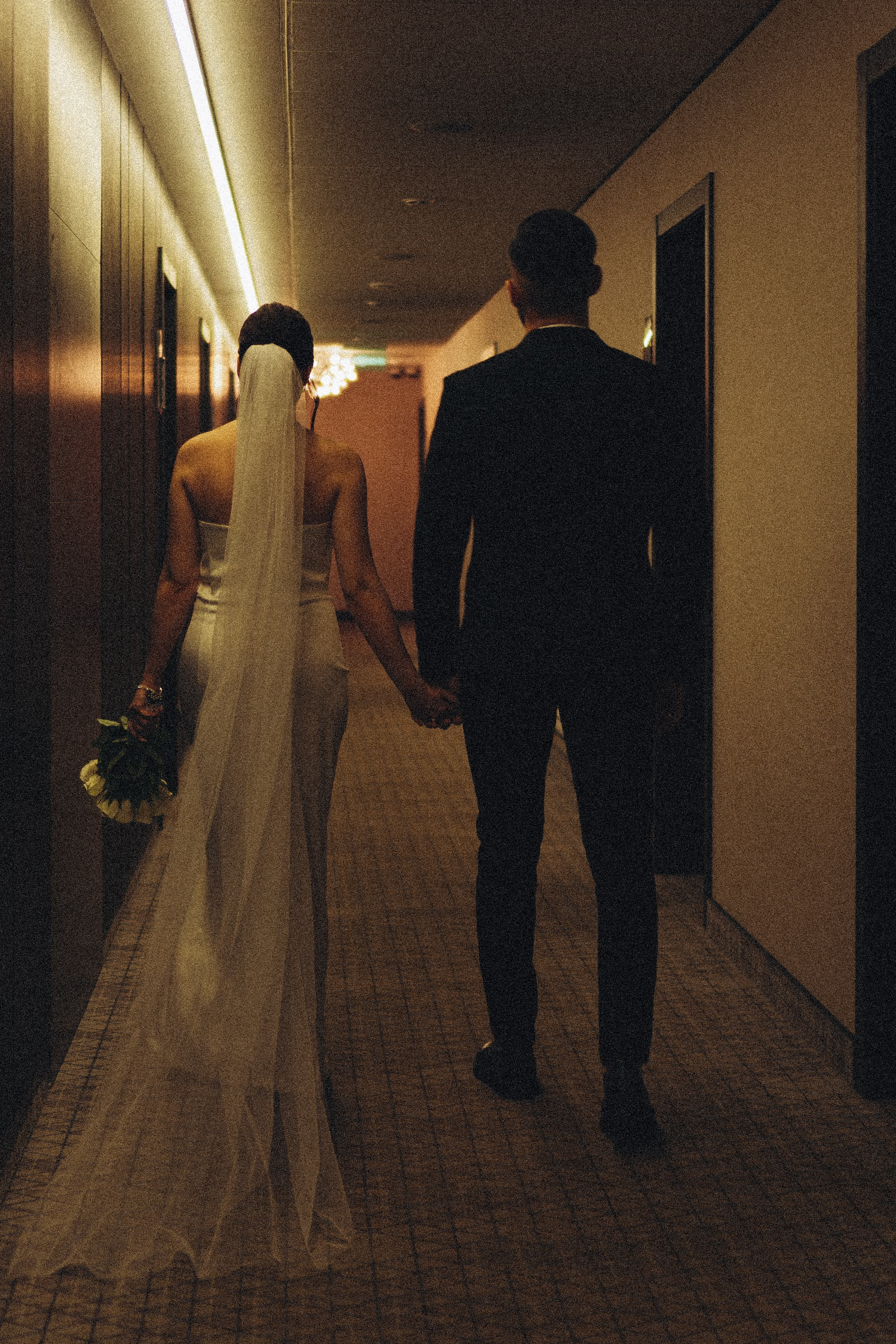 СВАДЕБНАЯ СЬЕМКА СБОРОВ ЖЕНИХА И НЕВЕСТЫ В ОТЕЛЕ И ТАКЖЕ ФОТОСЕССИИЯ В ОТЕЛЕЕ МЕГАПОЛИС БРЯНСК. Профессиональный фотограф, Санкт-Петербург — Виктория Богомолова