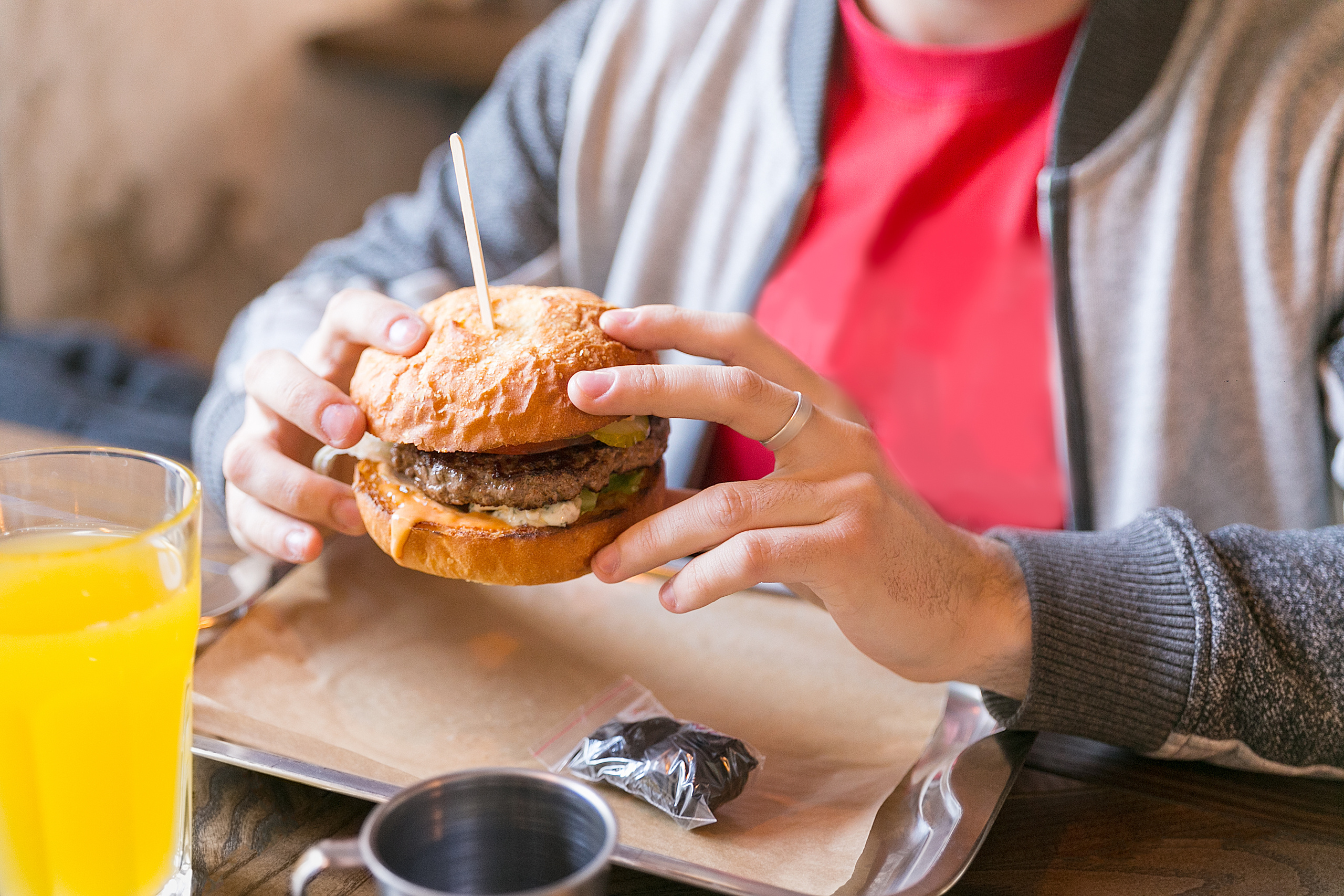 как сделать красивый кадр с едой и руками