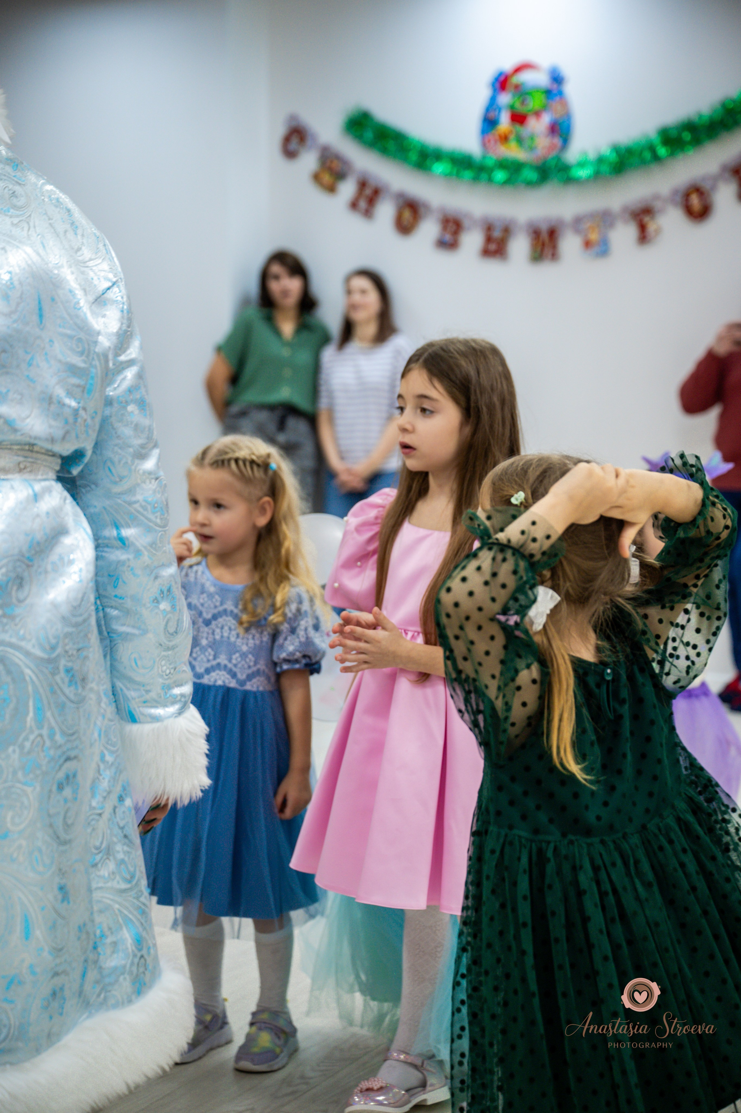 Новый год в танцах. Семейный и детский фотограф в Королеве, Москве и Московской области Строева Анастасия