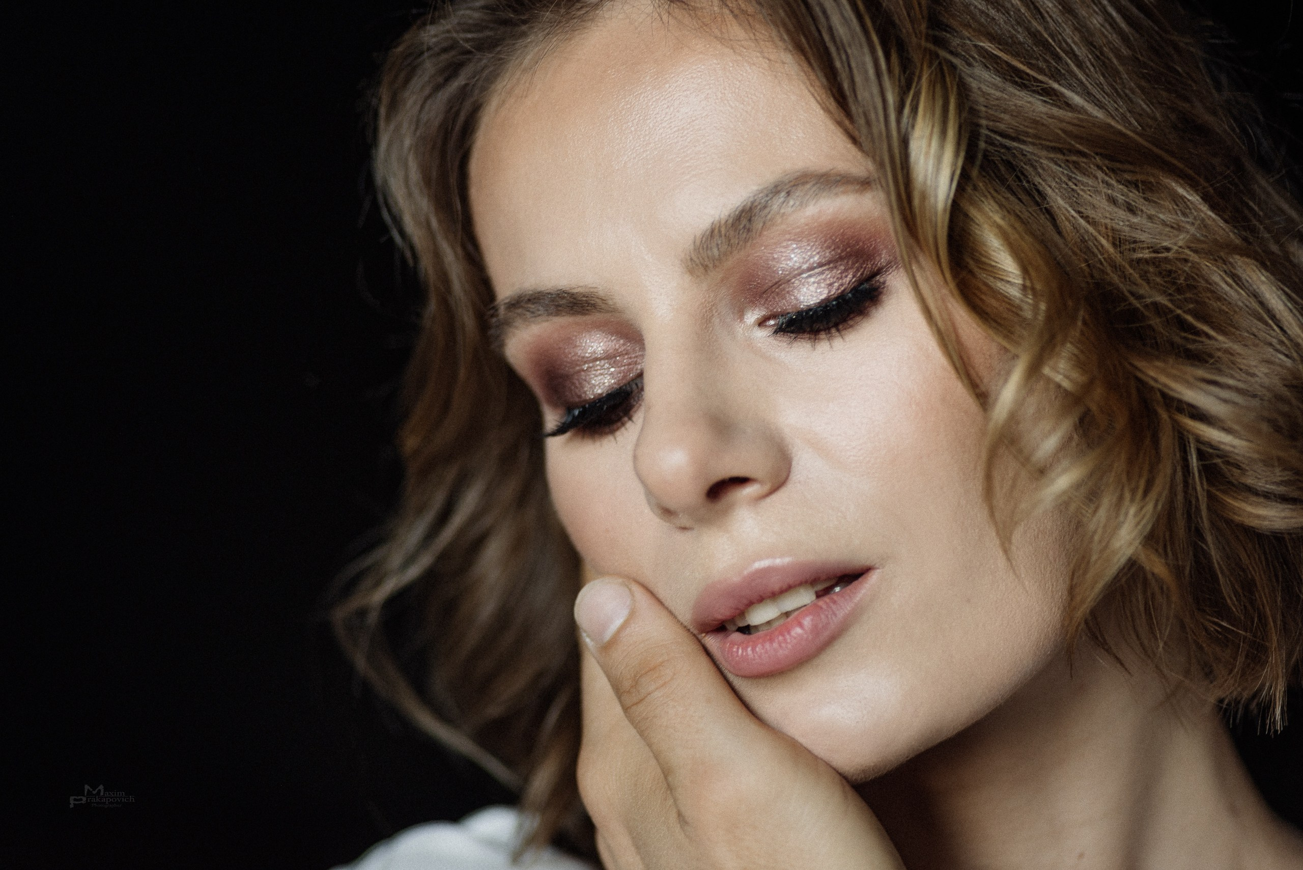 Svyatoslav + Viktoria (Studio). Фотограф/видеомейкер в Минске, Москве, Витебске, видеосьемка