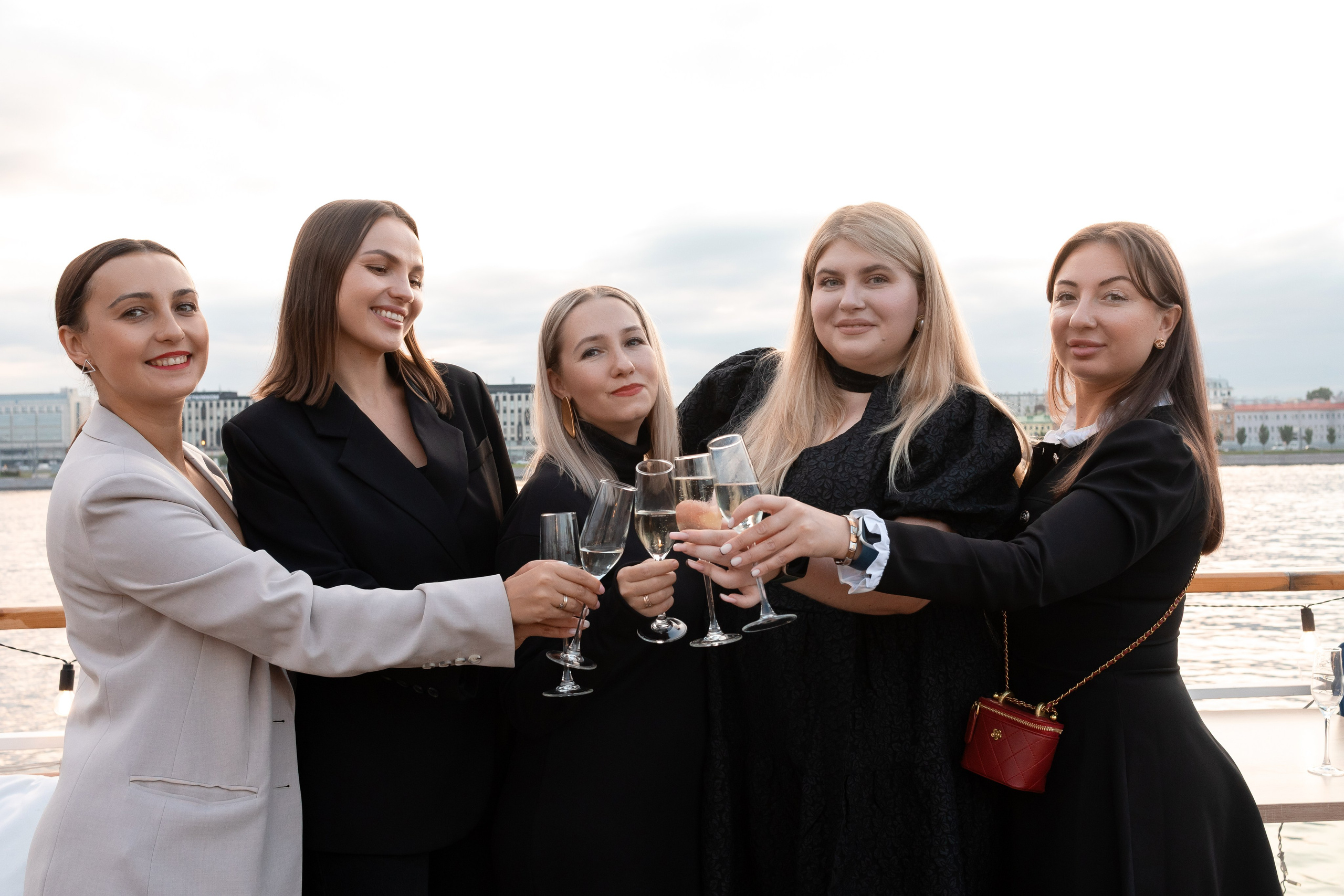 На воде. Главная