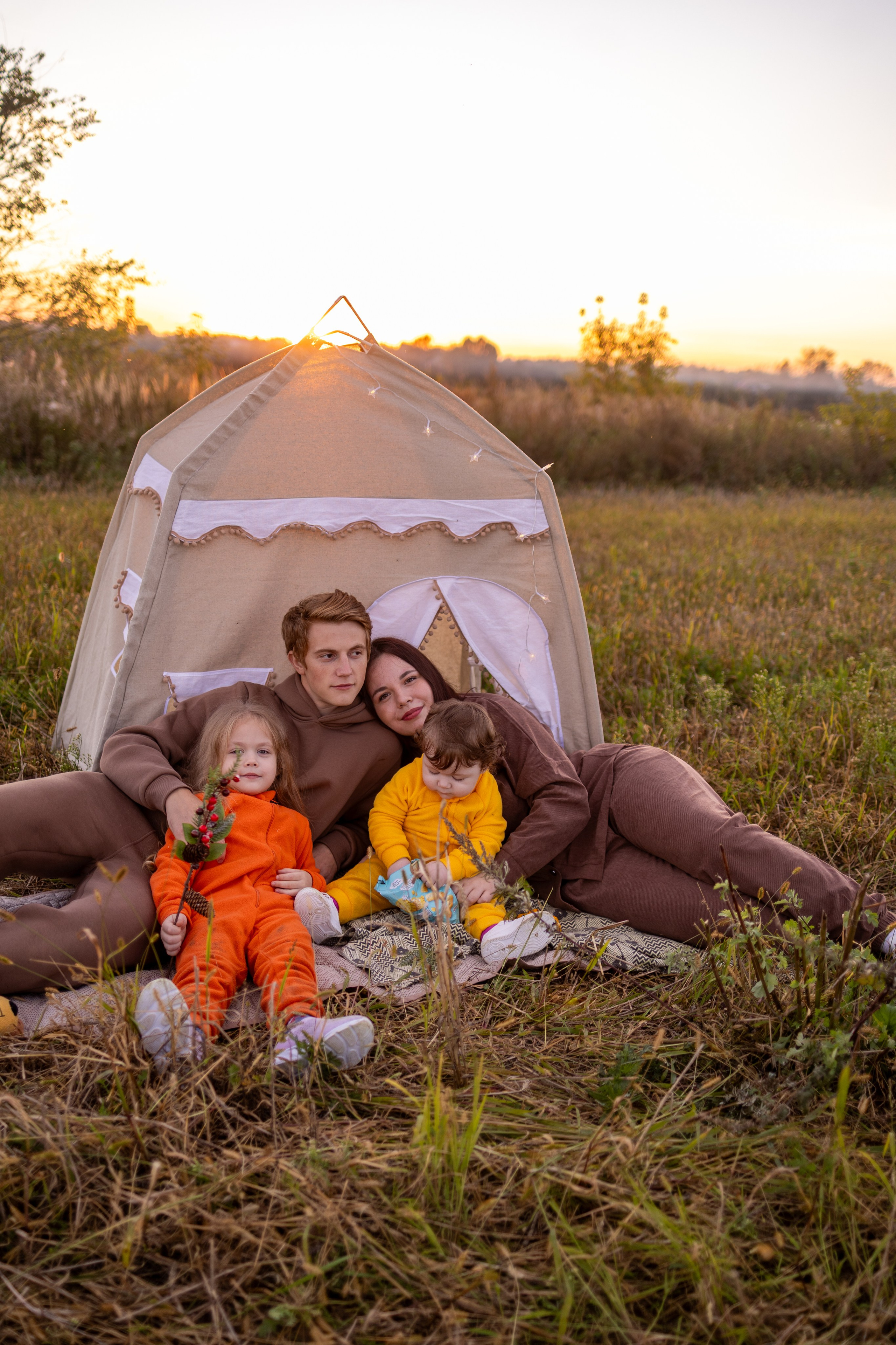 Ангелина с семьей. Семейный фотограф в Дзержинске Наталья Лаэтина