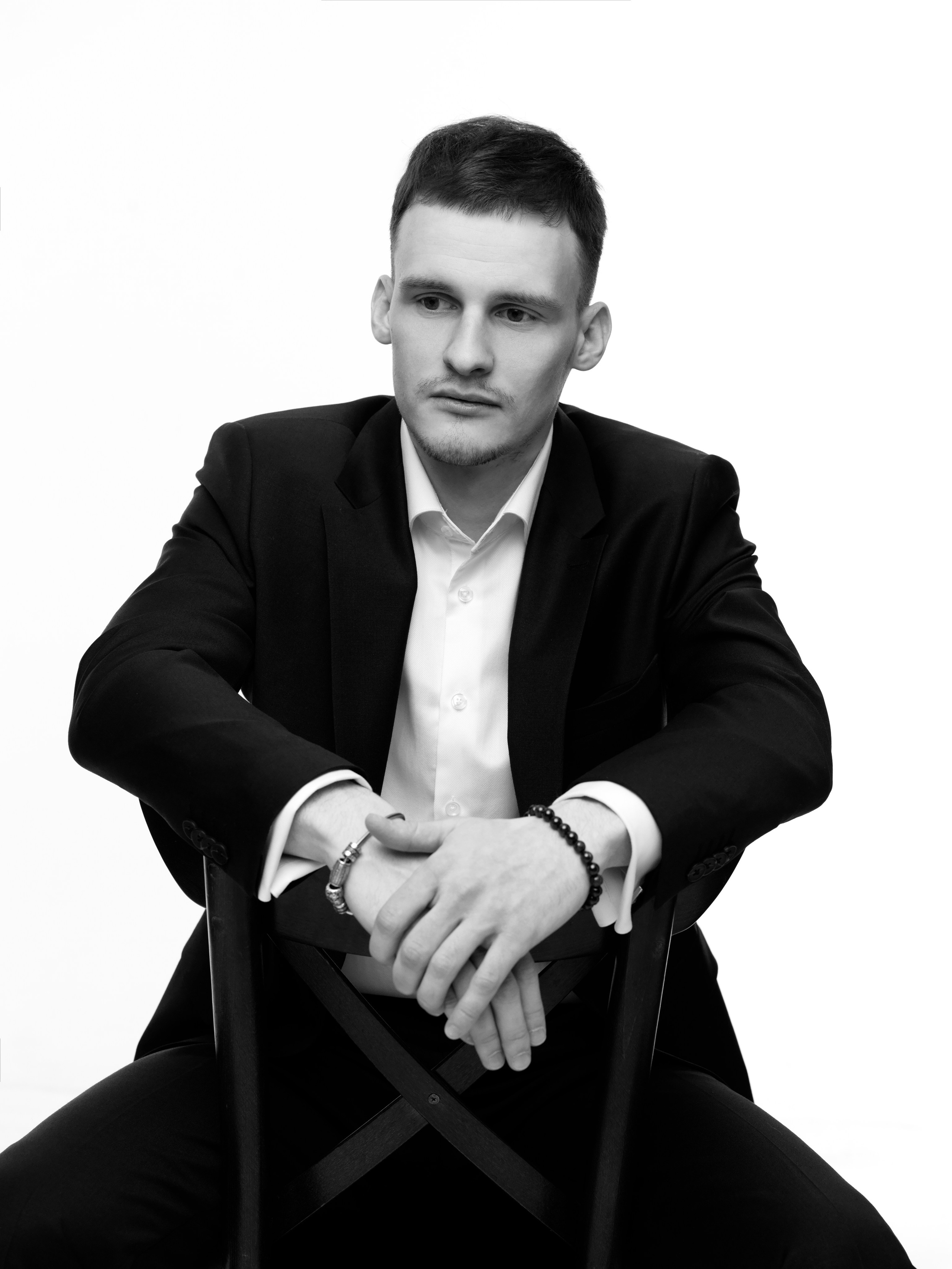 Студийная и выездная портретная фотосессия. Портретный фотограф в г. Краснодаре Юрий Починок