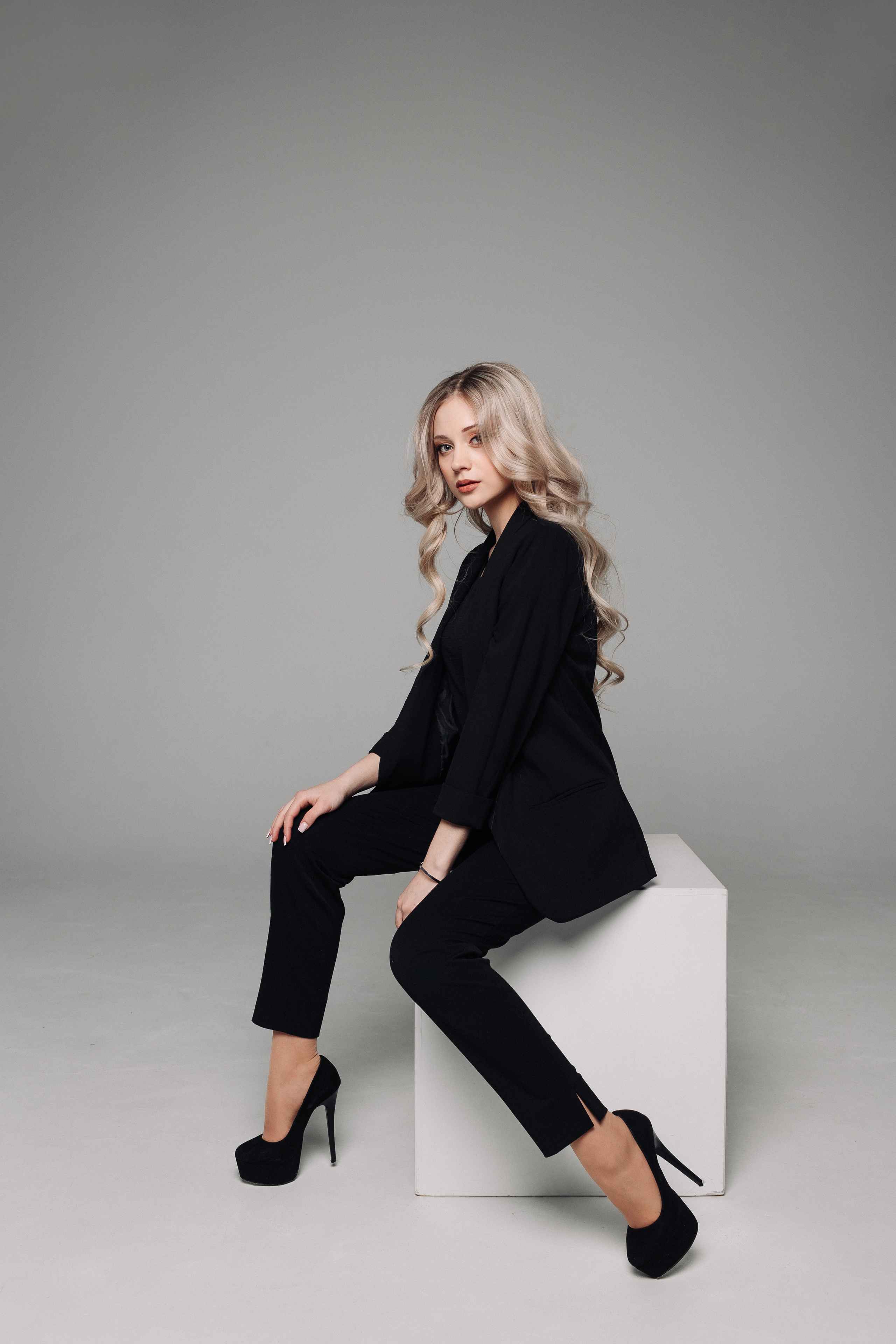 Студия VS. Импульсный свет. Портретный фотограф в Иваново Виталий Павлинский