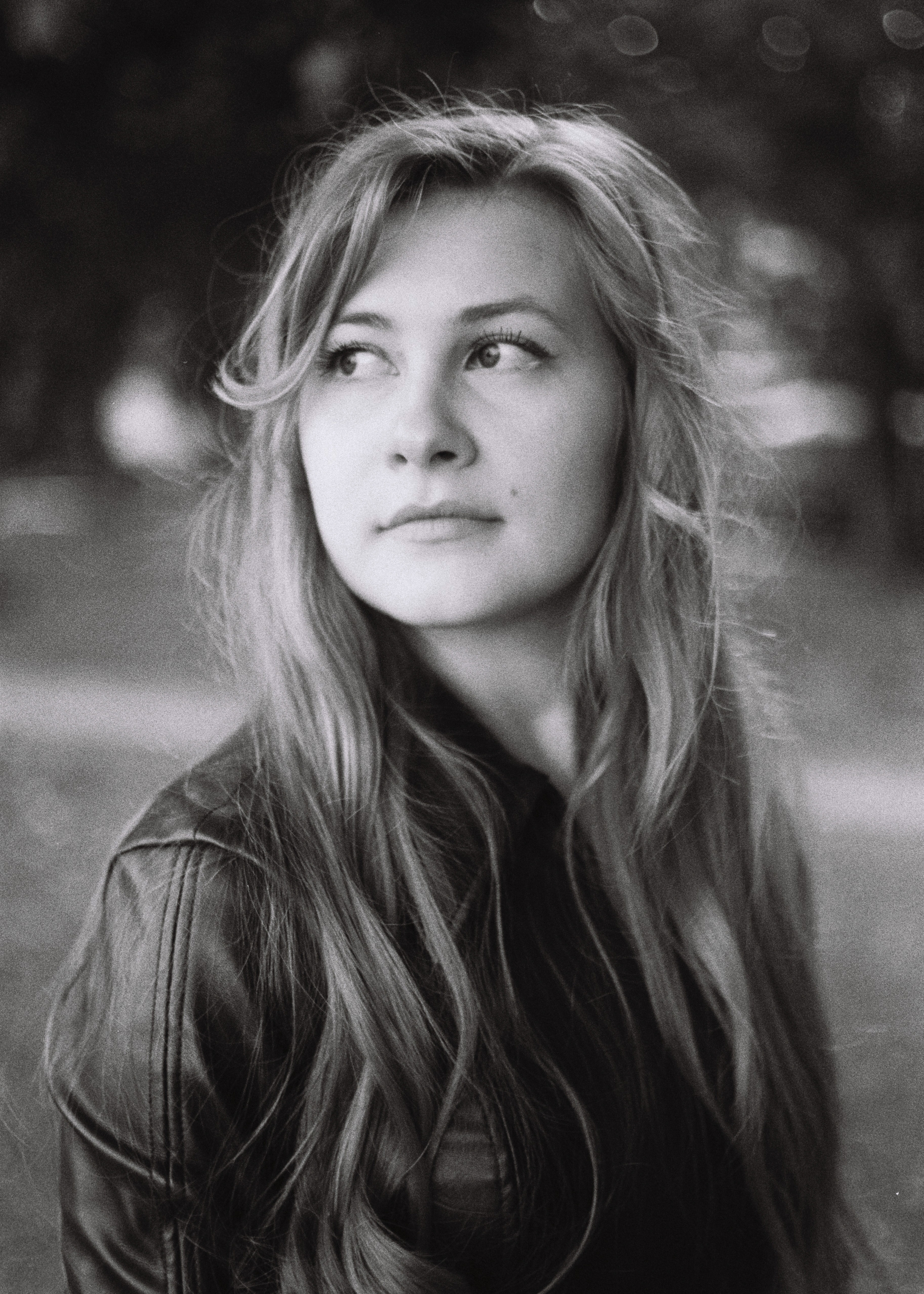 загадочный взгляд фотосеесия женский портрет