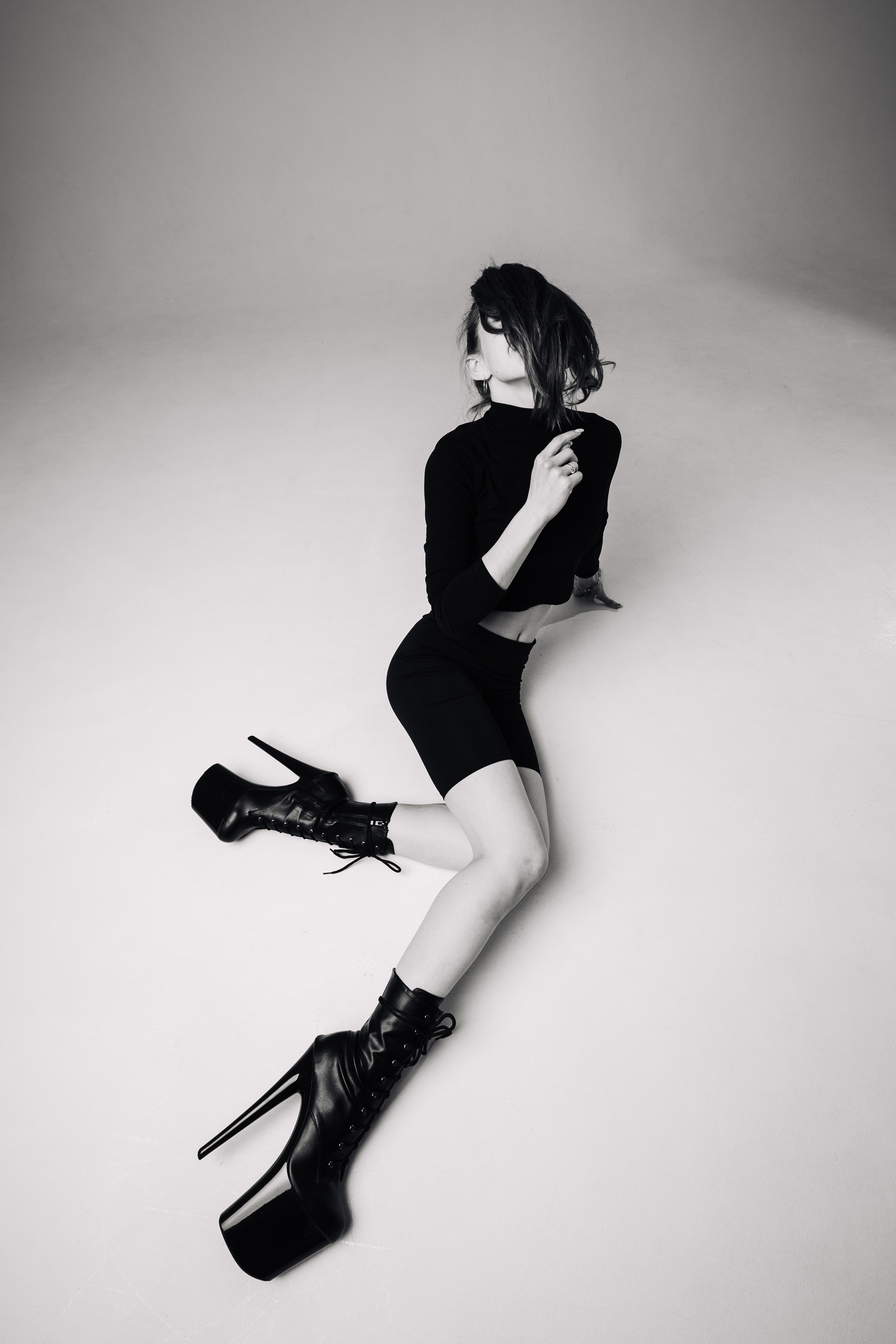 фотосессия в студии на стрипах движение