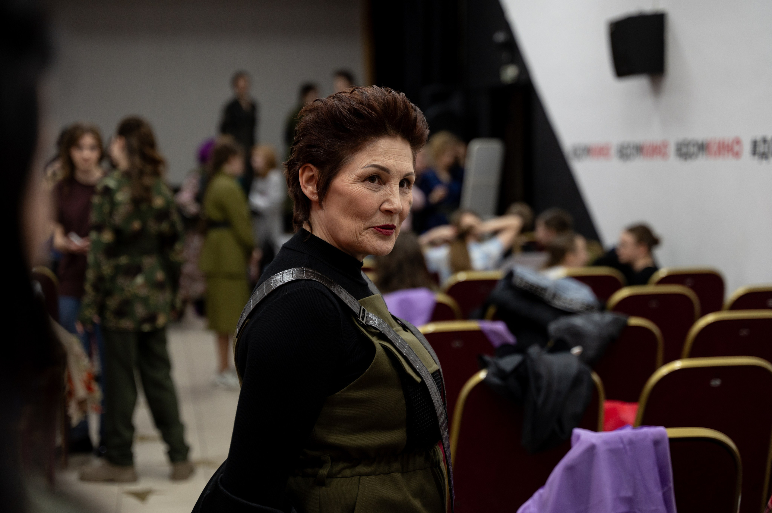 Закрытый показ милитари «Своя трансформация» дизайнера Юлии Бойченко | 24.04.2025. Фотограф в Омске Елизавета Кириллова