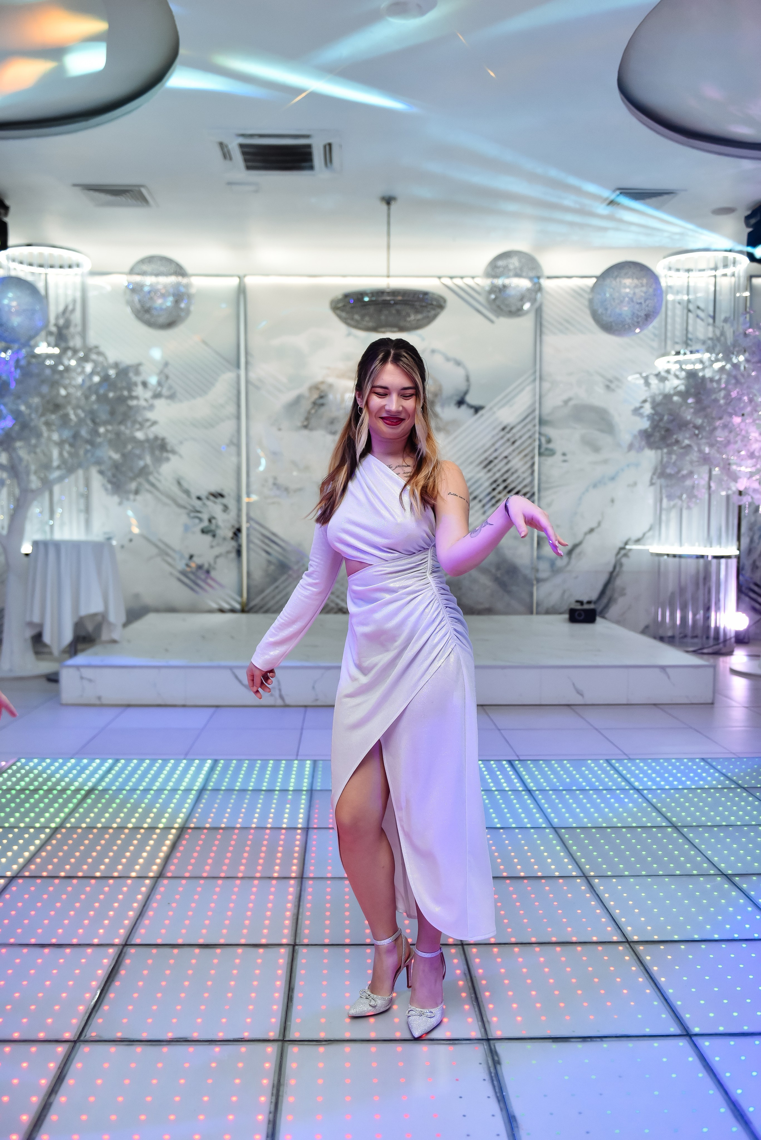 Новогодний корпоратив в ресторане Nebesa. Анастасия Петрович фотограф, фотокорреспондент в Москве и Санкт-Петербурге. Фотосъёмка репортажа, мероприятия, корпоративная съёмка, контент