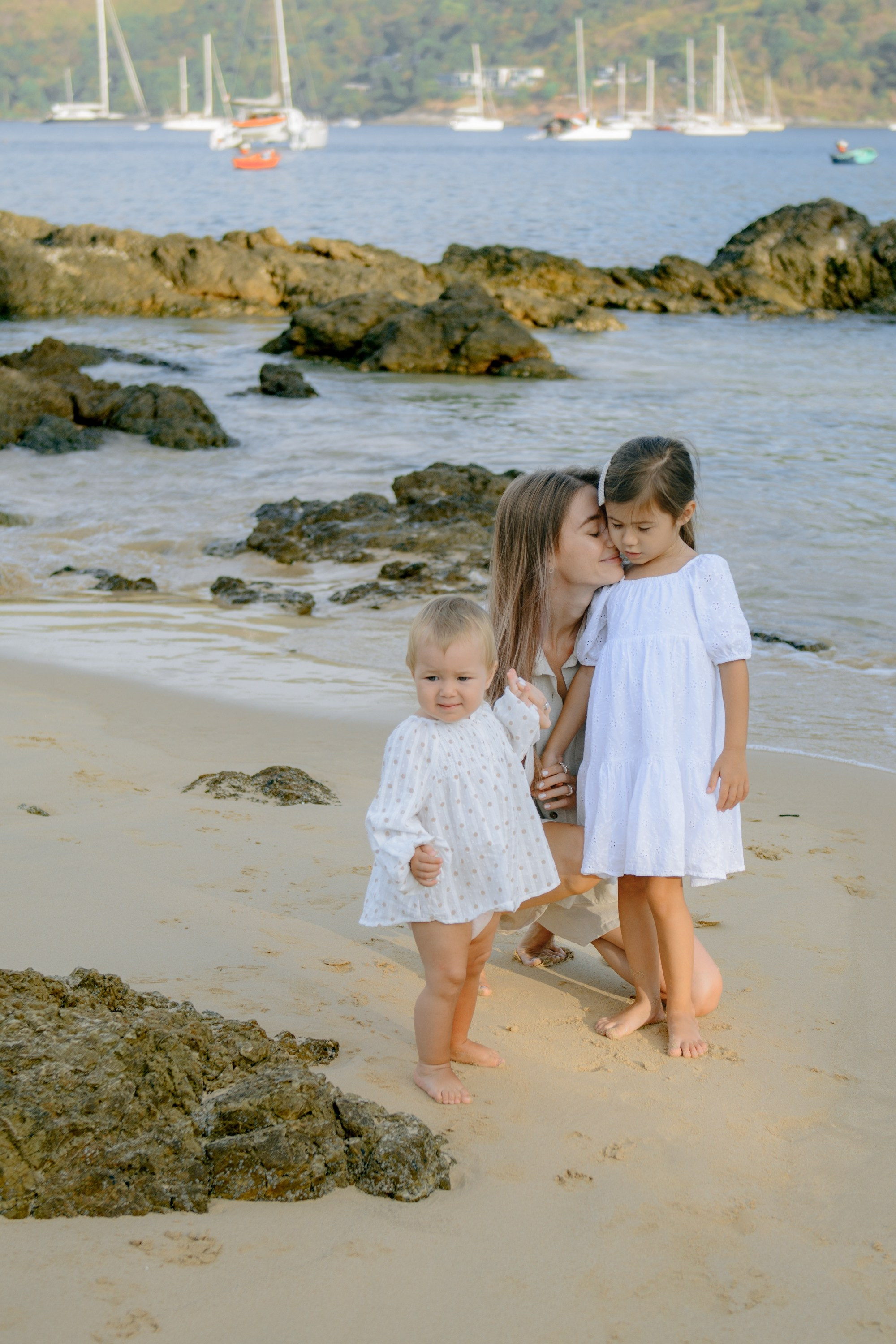 Family photographer portfolio in Thailand Phuket Samui Phangan Bangkok. Fedor Lemeshko — Destination Wedding and Family Lifestyle photographer