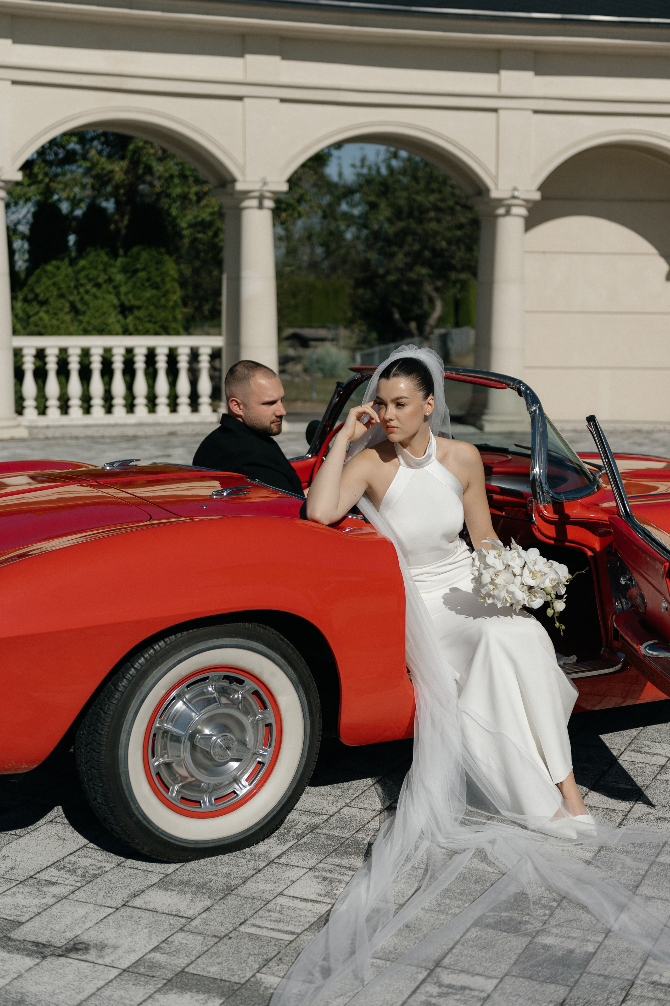 Wedding day in VERSAL PARK. Wedding PHOTOGRAPHER Andrew Vnukov