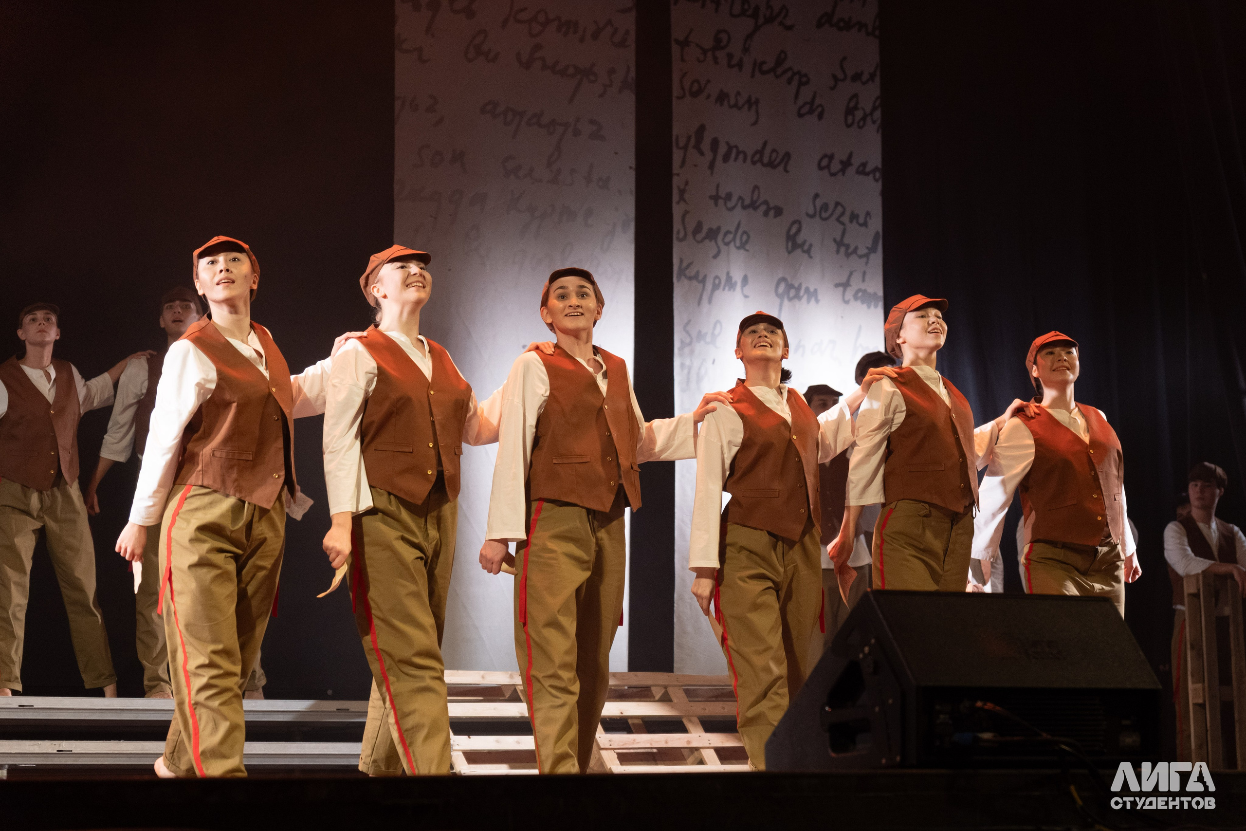 Российская Студенческая Весна 2025. Портретный фотограф в Казани Радомир Заздравных