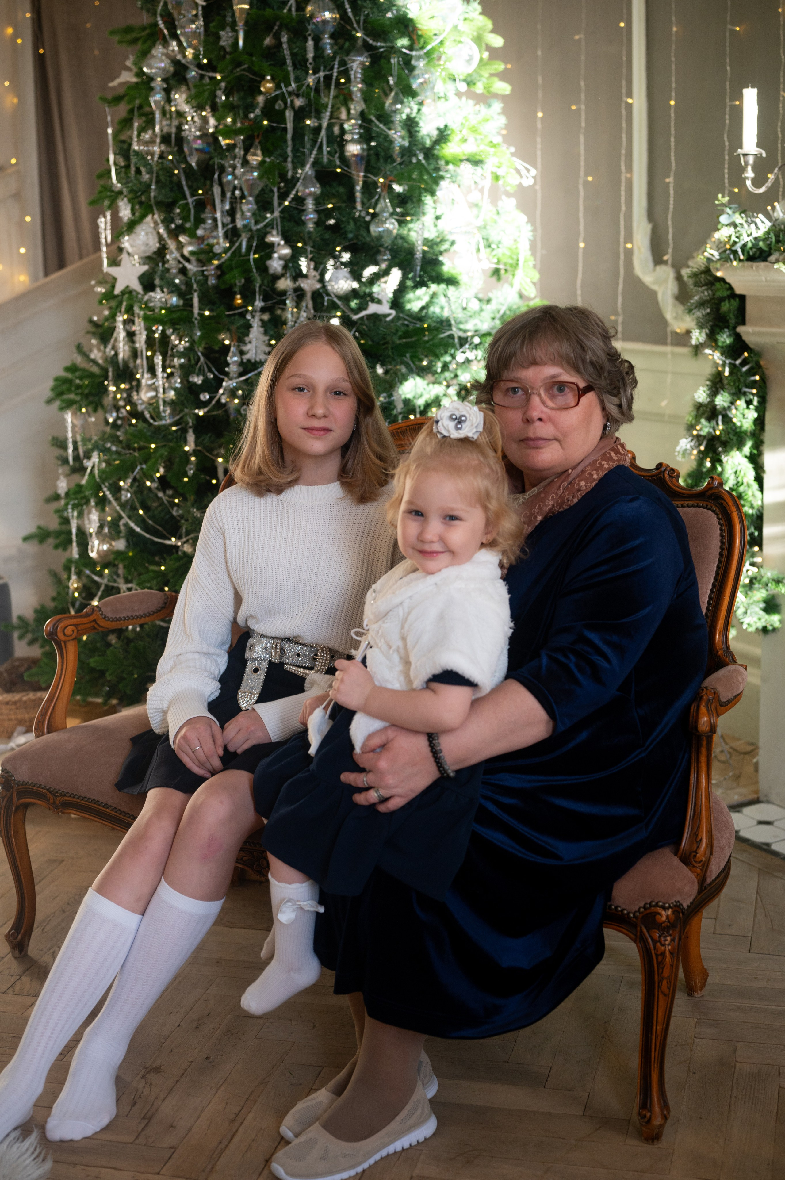 Фотостудия «Файн-арт» Новый год 2024-25. Фотограф новорожденных, семейный детский в Тюмени Татьяна Морозова